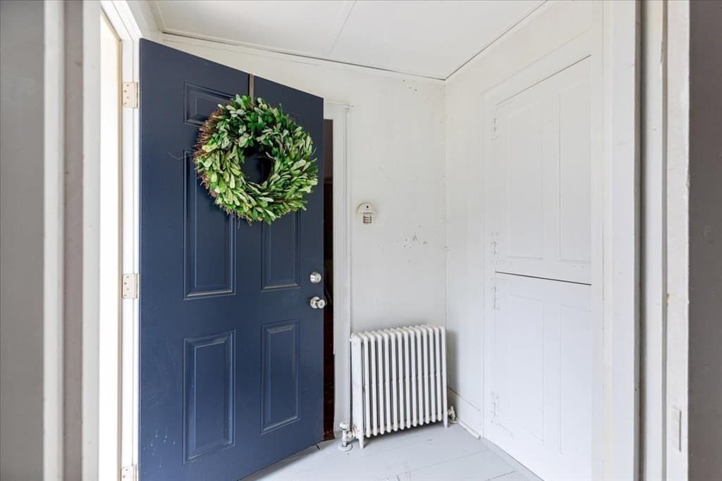 Single Family Residence at 218 Sandwich St, Plymouth MA 02360, photo 4 of 38