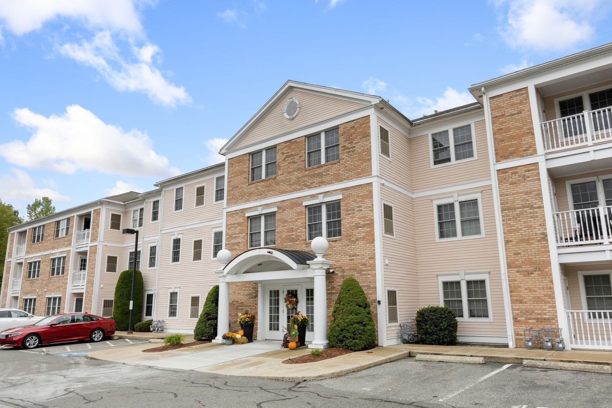 1 Millbrook Lane # 314, Wakefield MA 01880