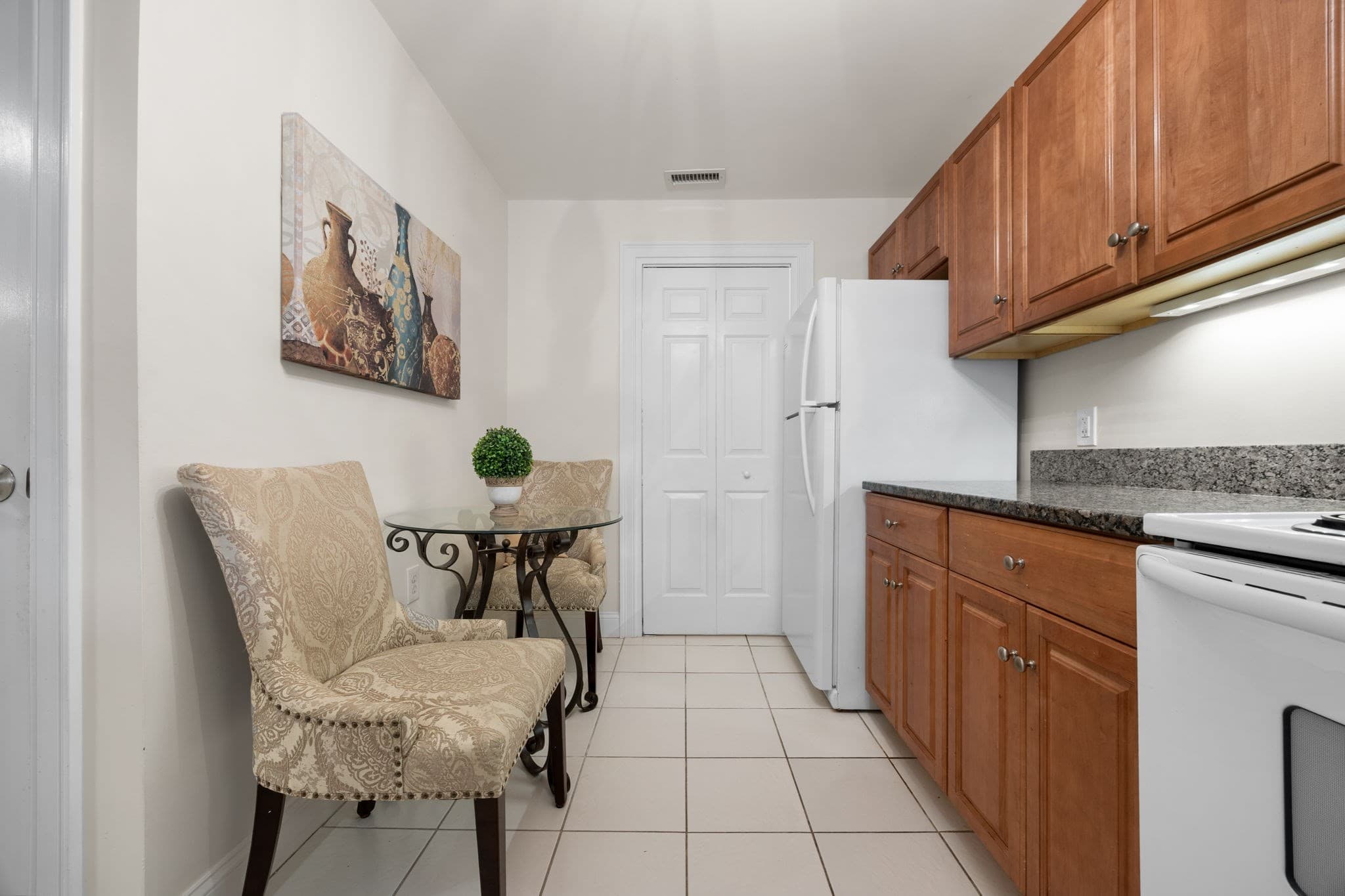 Condominium at 1 Millbrook Lane # 314, Wakefield MA 01880, Wakefield, photo 5 of 25