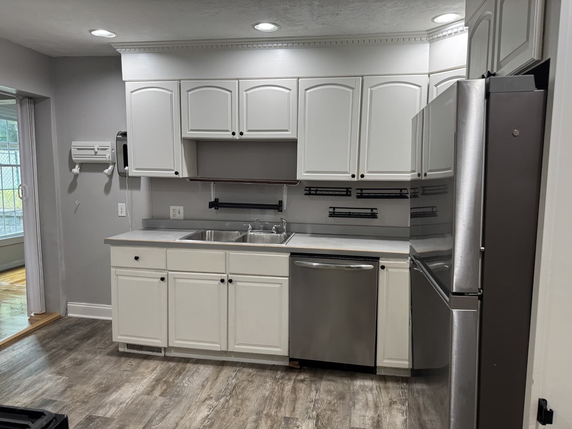 Single Family Residence at 64 Mayland St, Fitchburg MA 01420, Fitchburg, photo 7 of 29