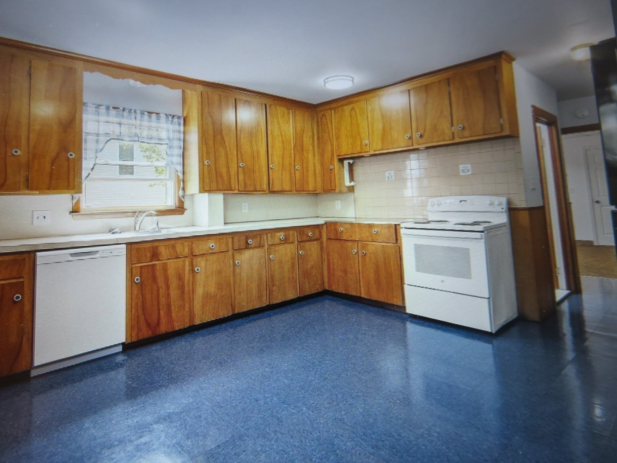 Single Family Residence at 300 Manet Ave, Quincy MA 02169, Quincy, photo 14 of 33