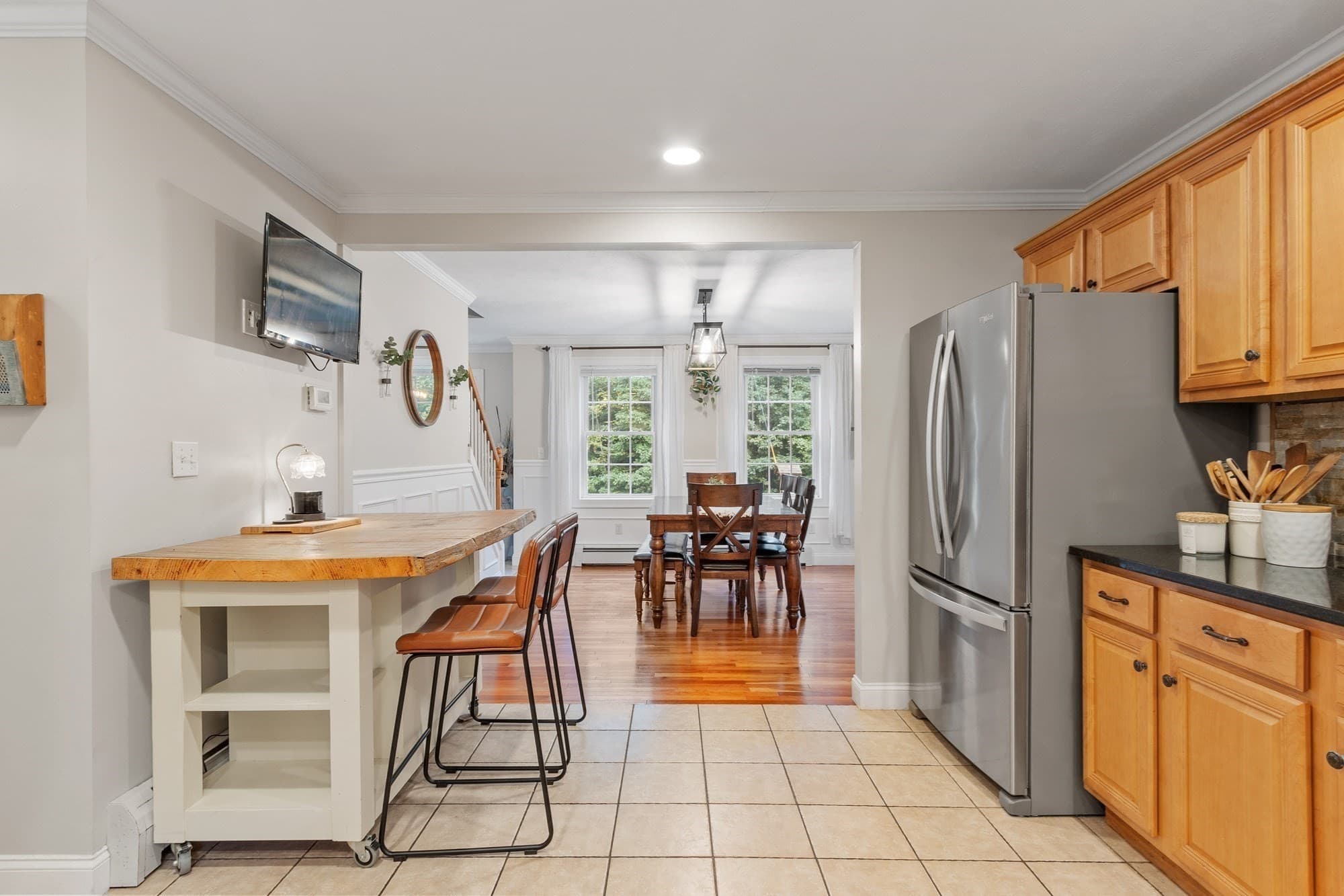 Single Family Residence at 682 Ashburnham Hill Rd, Fitchburg MA 01420, Fitchburg, photo 8 of 39