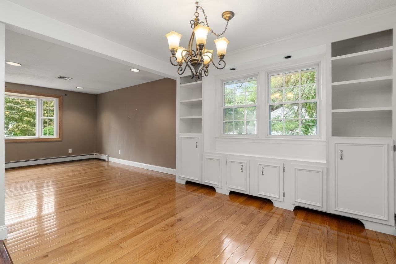 Single Family Residence at 10 Millbrook Dr, Plainville MA 02762, Plainville, photo 9 of 21