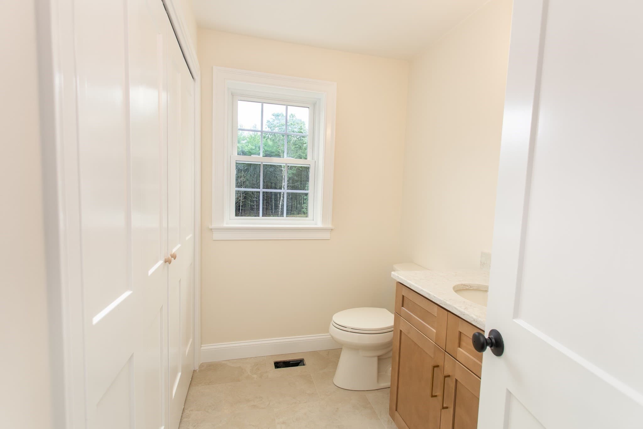 Single Family Residence at 95 Plain St, Middleboro MA 02346, Middleboro, photo 6 of 32