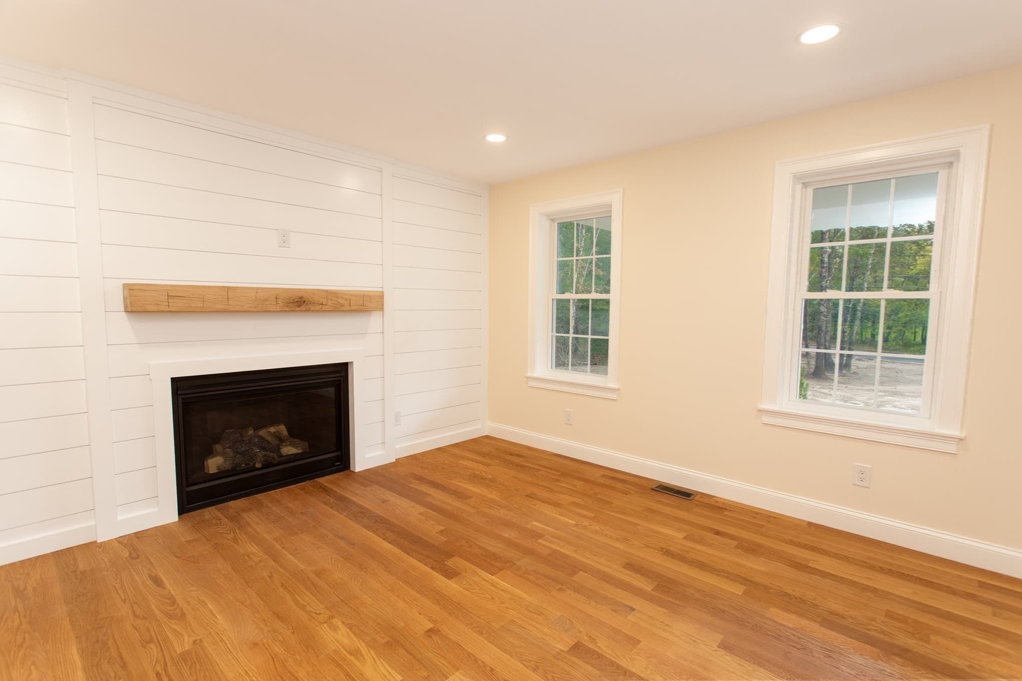 Single Family Residence at 95 Plain St, Middleboro MA 02346, Middleboro, photo 13 of 32
