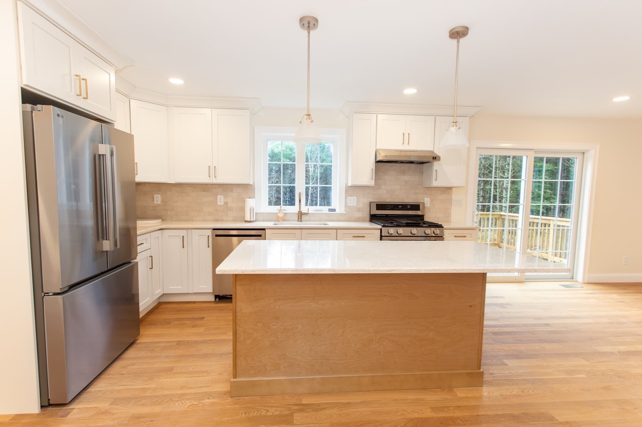 Single Family Residence at 95 Plain St, Middleboro MA 02346, Middleboro, photo 9 of 32