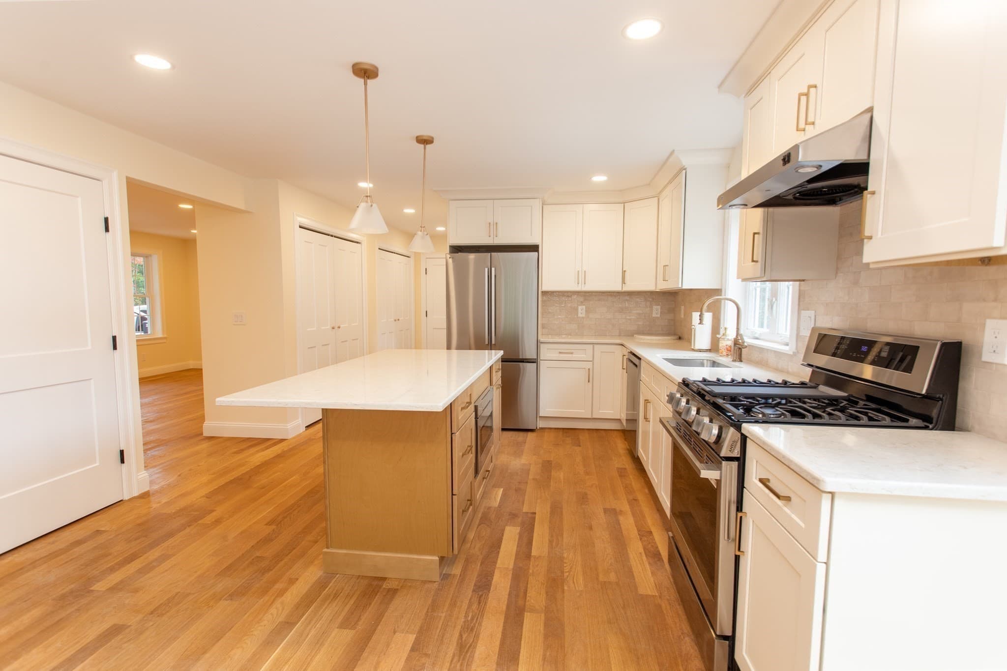 Single Family Residence at 95 Plain St, Middleboro MA 02346, Middleboro, photo 11 of 32