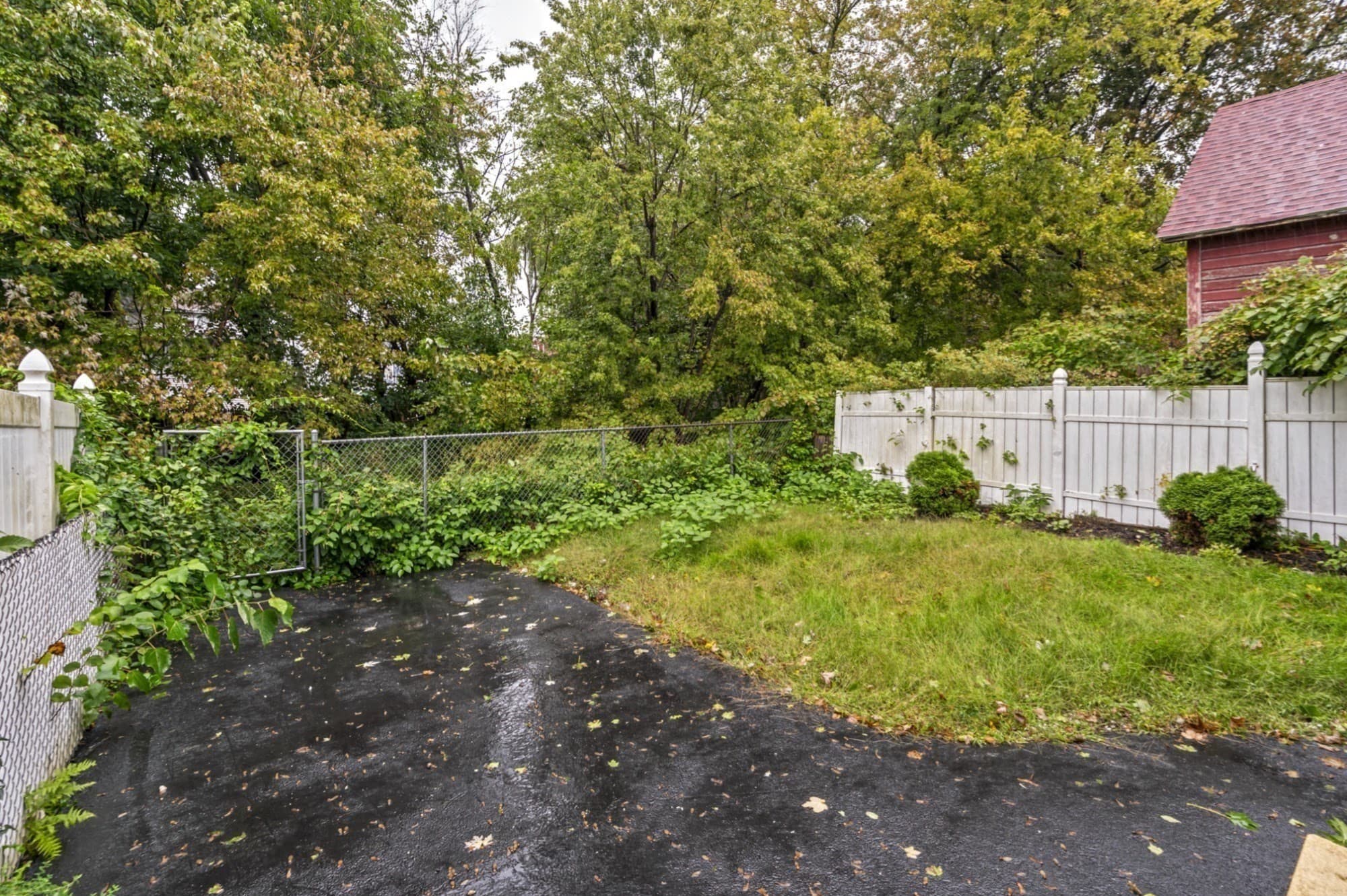 Single Family Residence at 100 West St, Lowell MA 01850, Lowell, photo 33 of 42