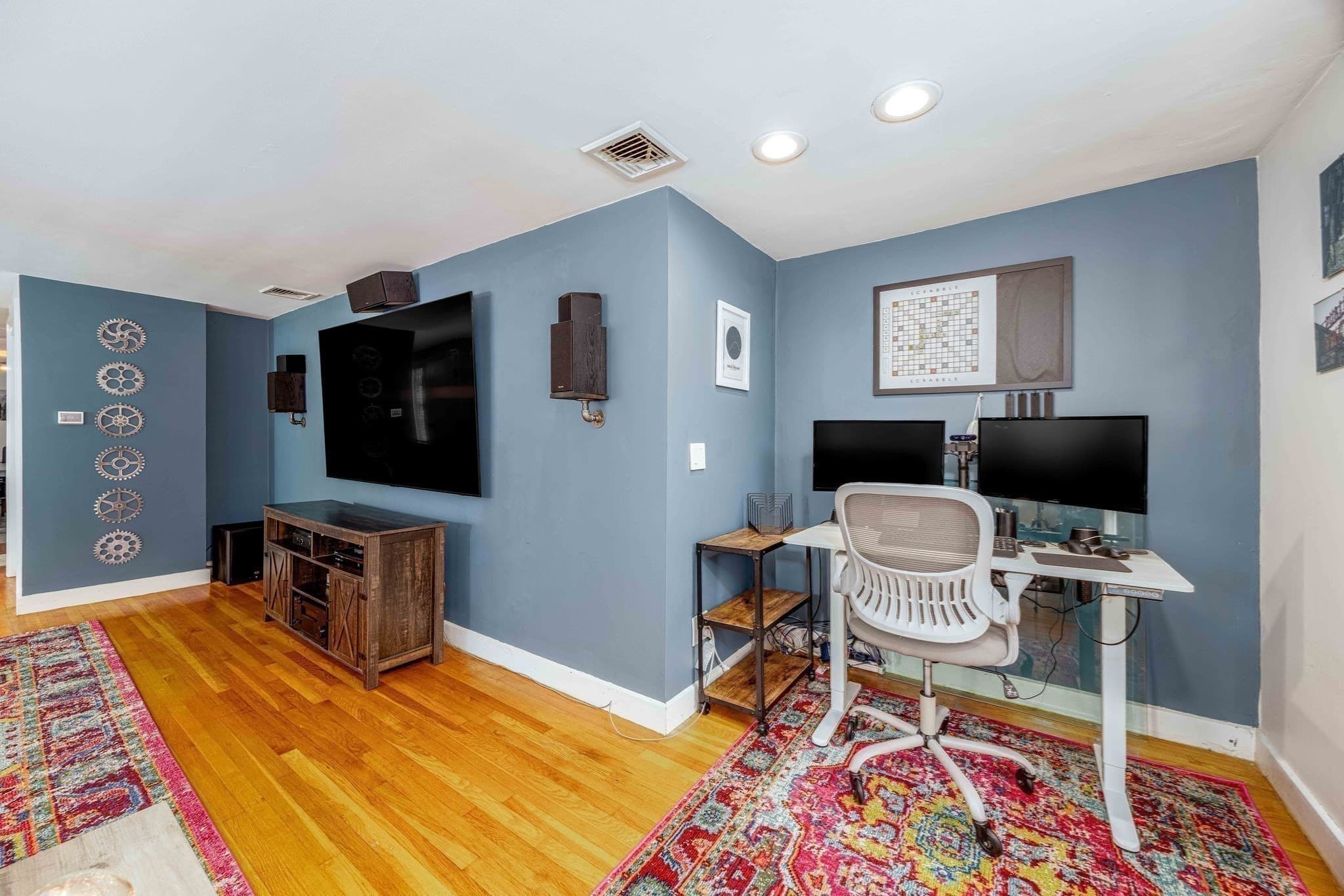 Single Family Residence at 281 Village Street, Medway MA 02053, Medway, photo 6 of 42