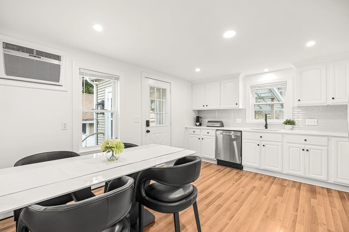 Single Family Residence at 10 Garfield Avenue, Woburn MA 01801, Woburn, photo 12 of 33