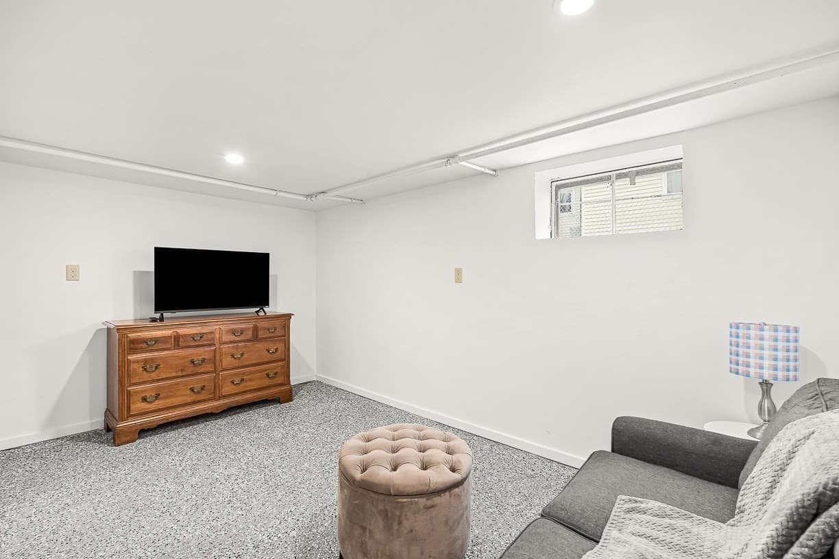 Single Family Residence at 10 Garfield Avenue, Woburn MA 01801, Woburn, photo 22 of 33