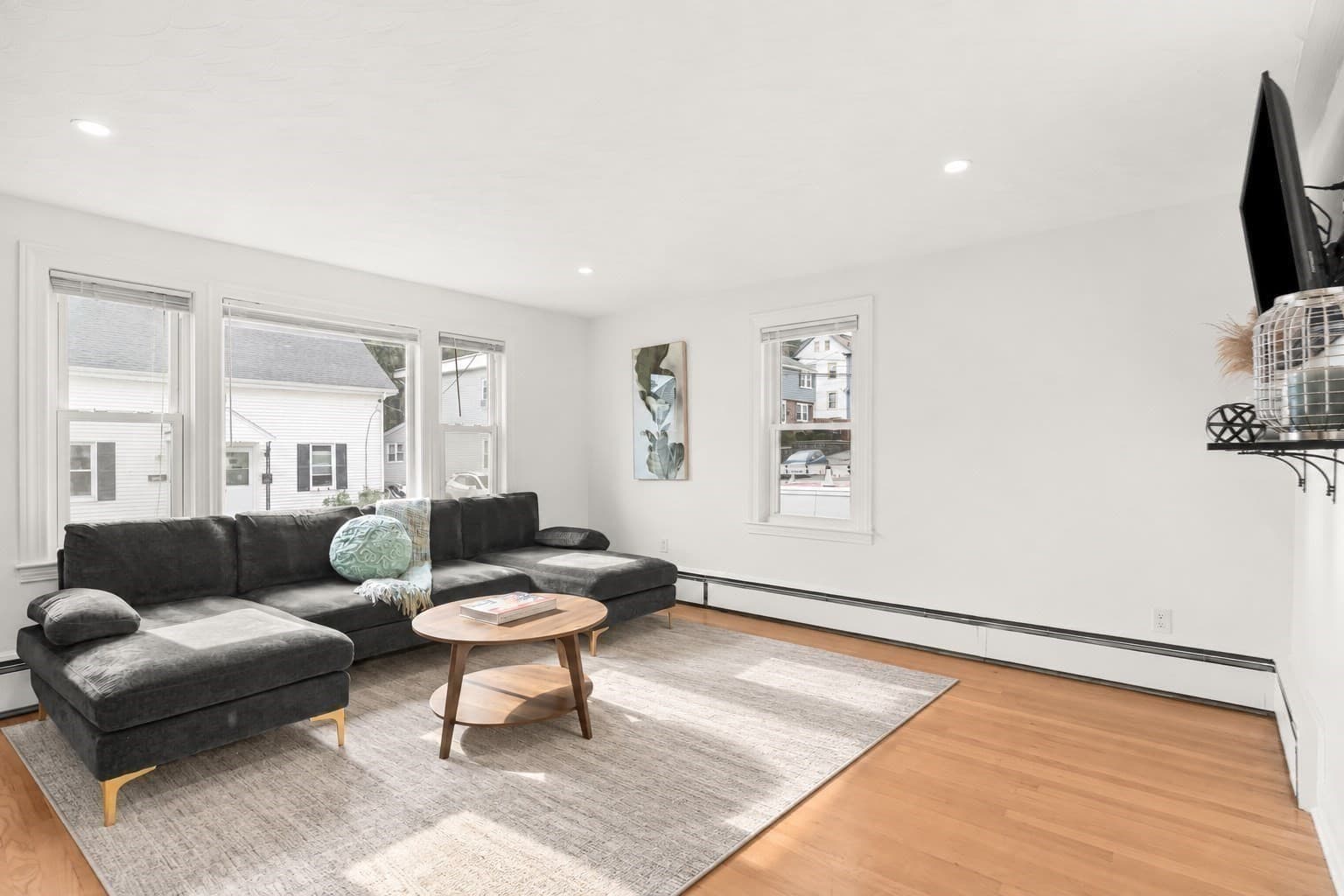 Single Family Residence at 10 Garfield Avenue, Woburn MA 01801, Woburn, photo 5 of 33