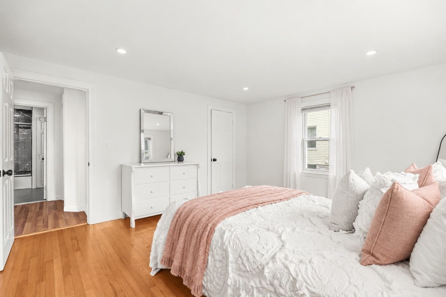 Single Family Residence at 10 Garfield Avenue, Woburn MA 01801, Woburn, photo 14 of 33
