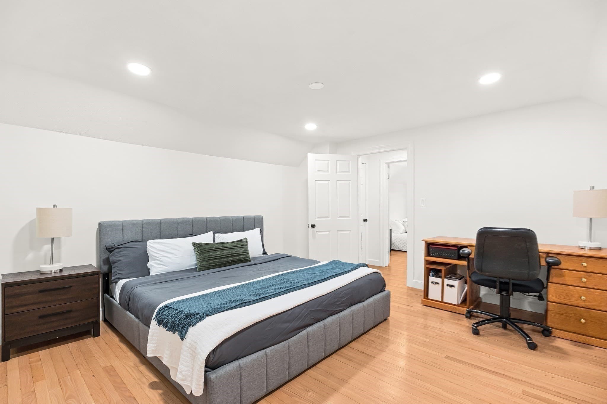 Single Family Residence at 10 Garfield Avenue, Woburn MA 01801, Woburn, photo 18 of 33