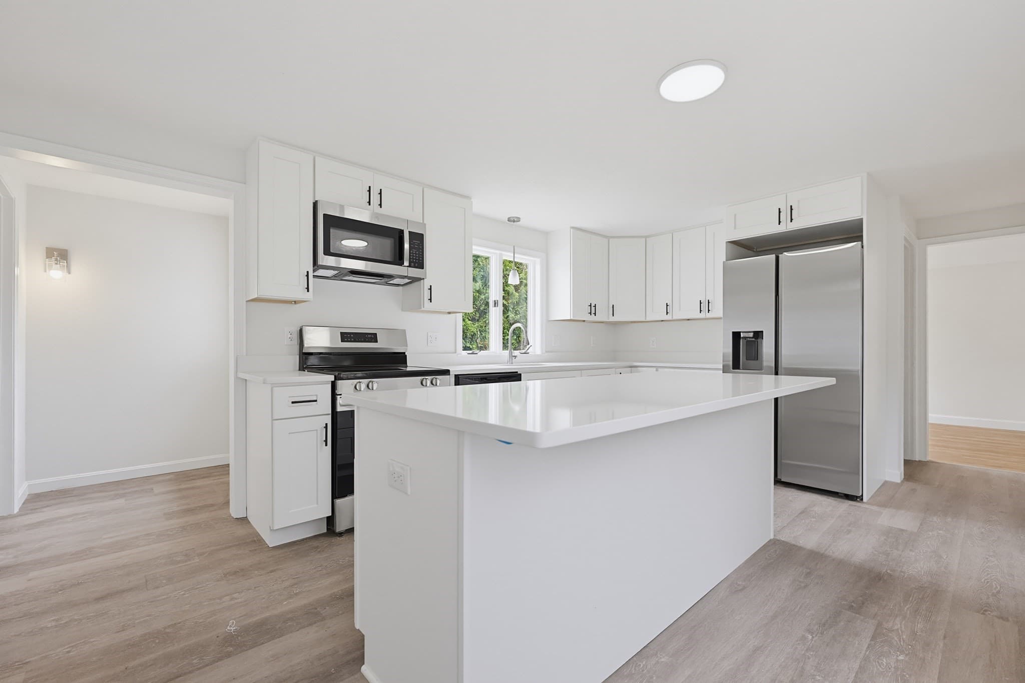 Single Family Residence at 16 Westmont Cir, Shrewsbury MA 01545, Shrewsbury, photo 6 of 41
