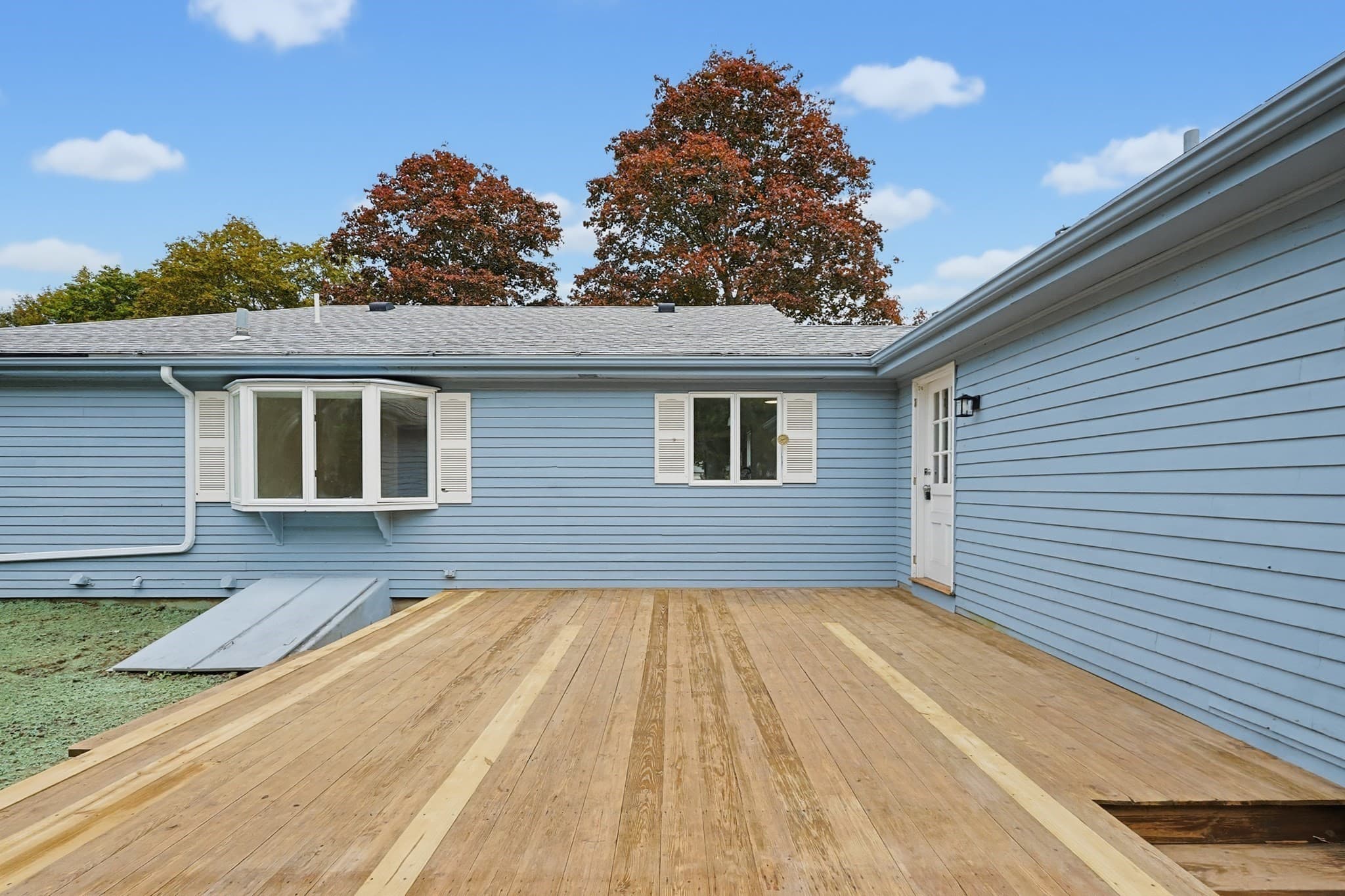 Single Family Residence at 16 Westmont Cir, Shrewsbury MA 01545, Shrewsbury, photo 16 of 41