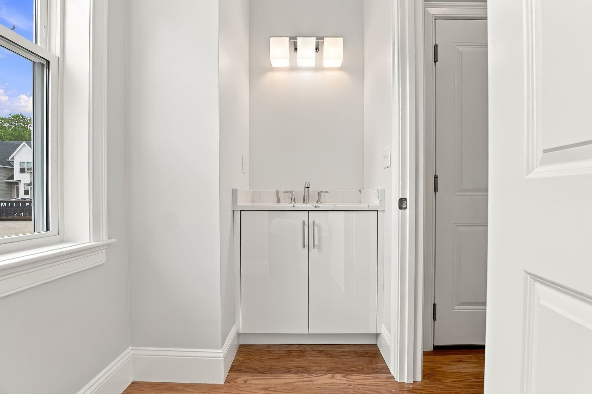 Condominium at 11 Caspian Circle # 11, Woburn MA 01801, Woburn, photo 12 of 37