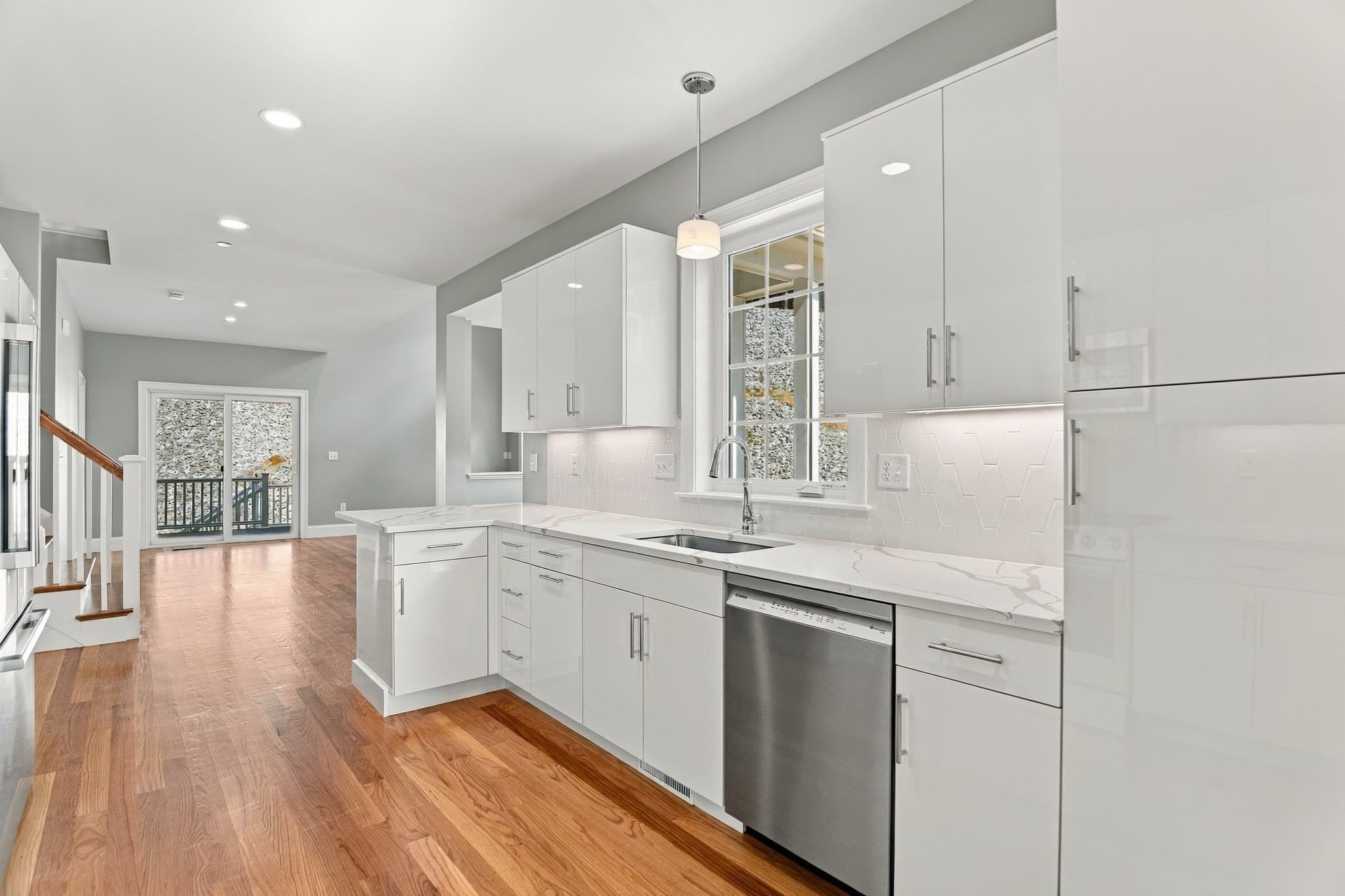 Condominium at 11 Caspian Circle # 11, Woburn MA 01801, Woburn, photo 8 of 37