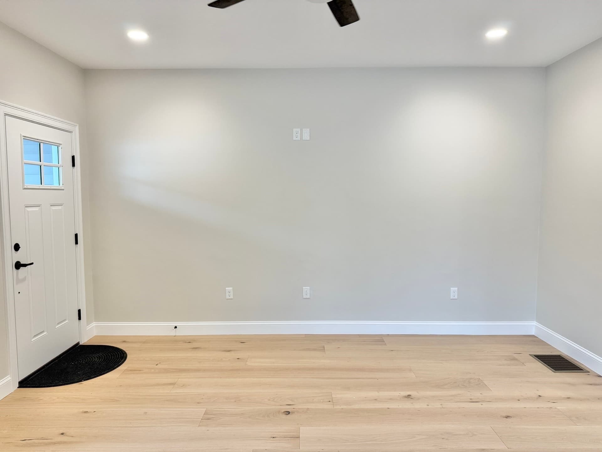 Single Family Residence at 33 Tyng Road, Tyngsborough MA 01879, photo 20 of 42