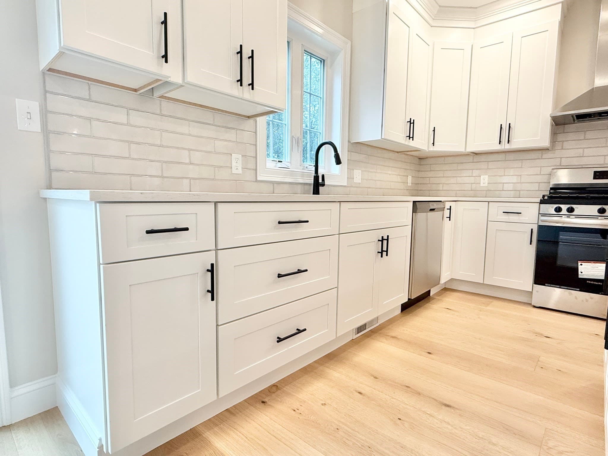 Single Family Residence at 33 Tyng Road, Tyngsborough MA 01879, Tyngsborough, photo 9 of 38