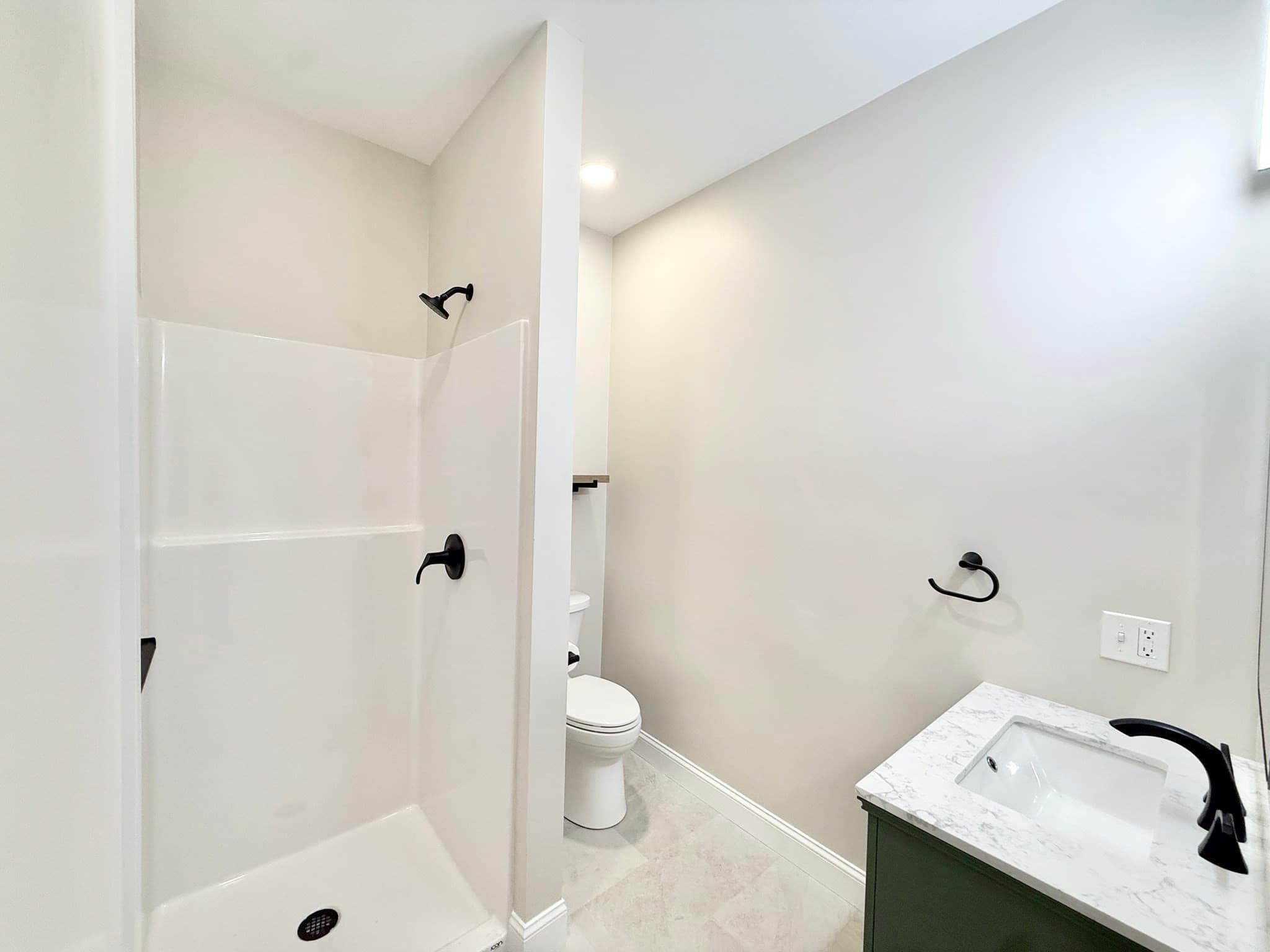 Single Family Residence at 33 Tyng Road, Tyngsborough MA 01879, Tyngsborough, photo 24 of 38