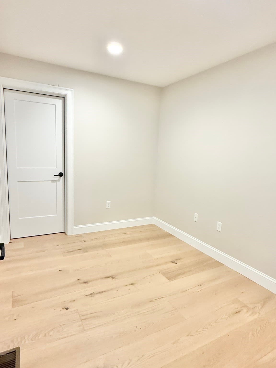 Single Family Residence at 33 Tyng Road, Tyngsborough MA 01879, Tyngsborough, photo 34 of 38
