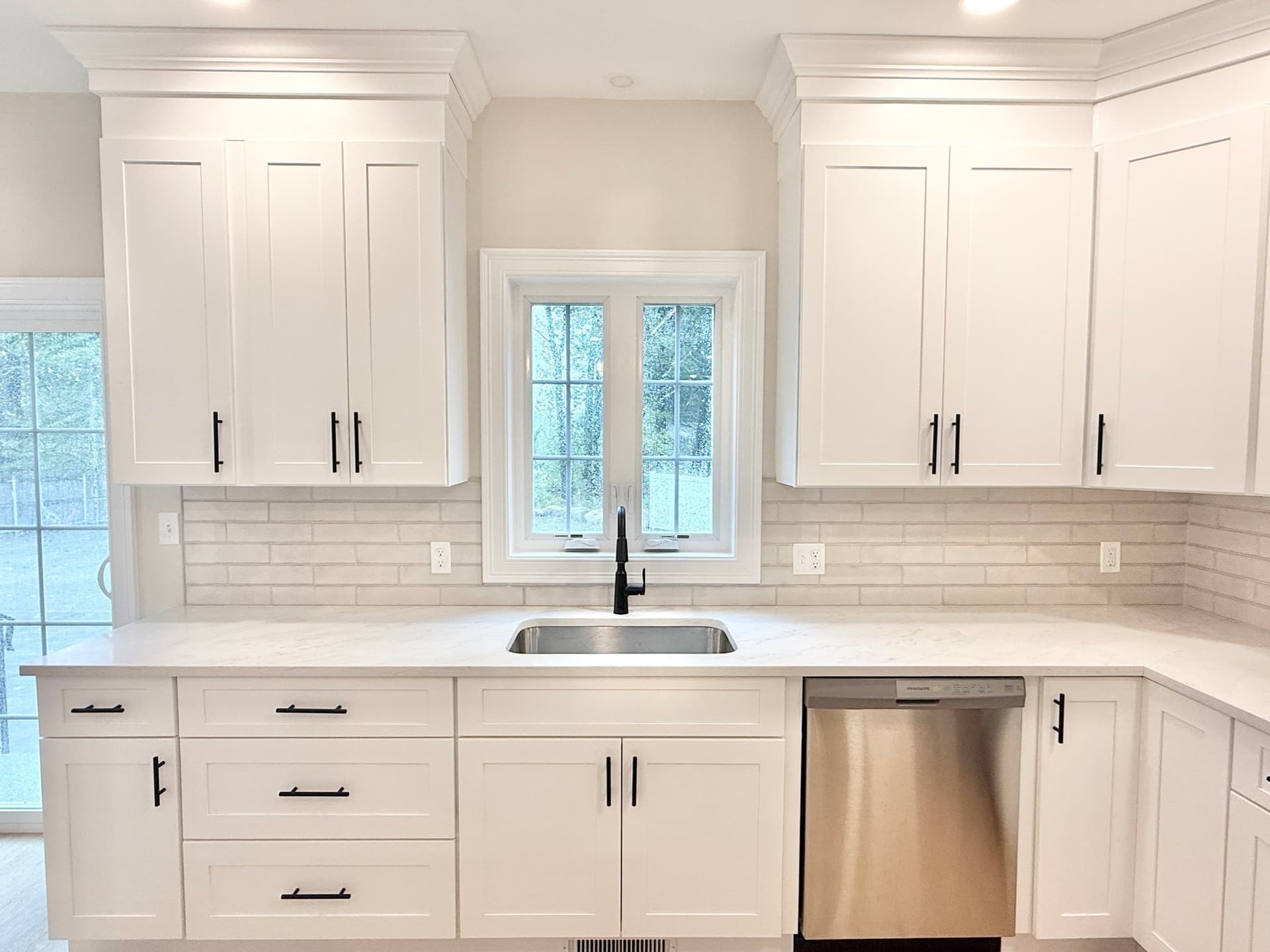 Single Family Residence at 33 Tyng Road, Tyngsborough MA 01879, photo 10 of 42