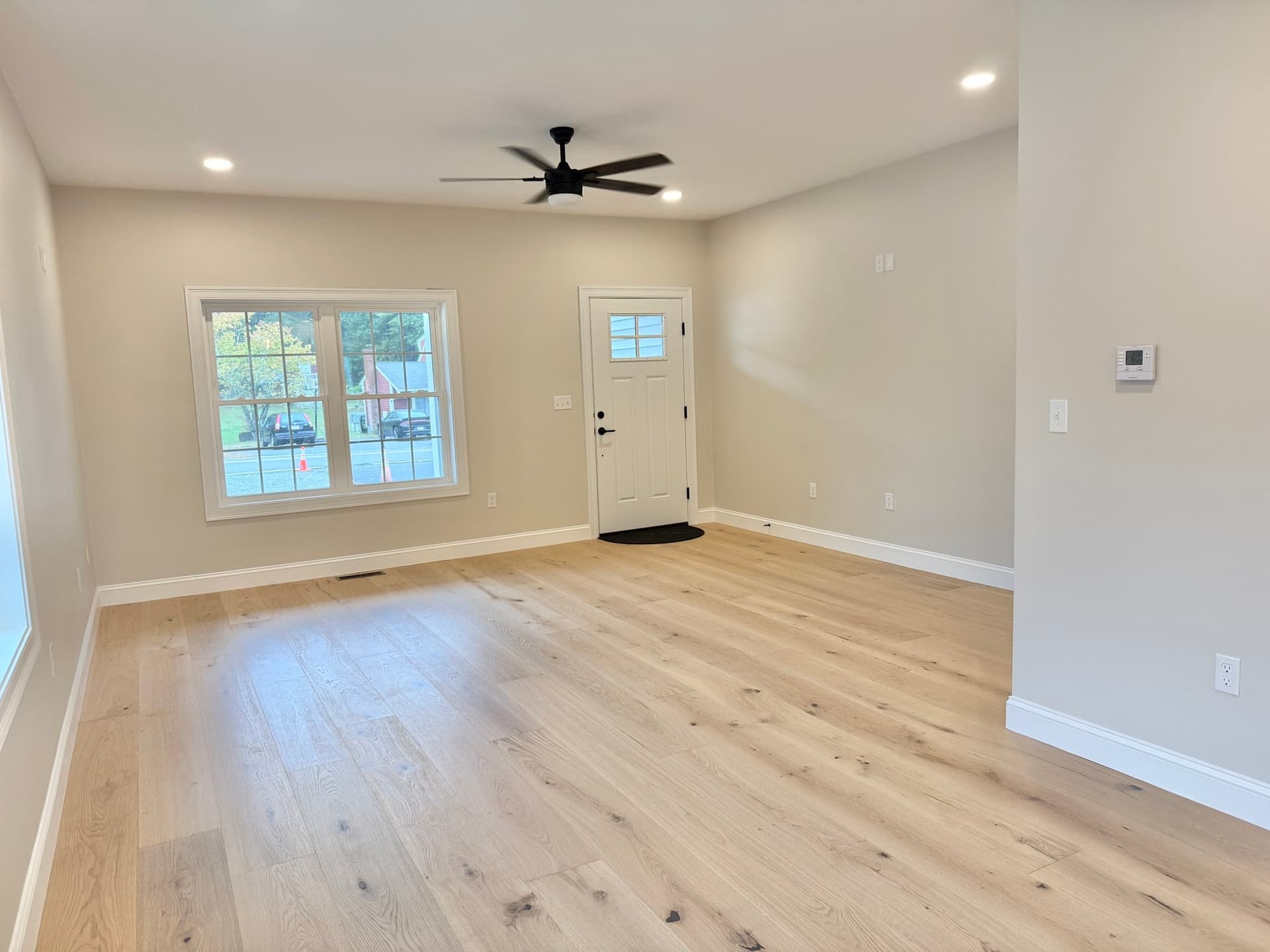 Single Family Residence at 33 Tyng Road, Tyngsborough MA 01879, photo 18 of 42