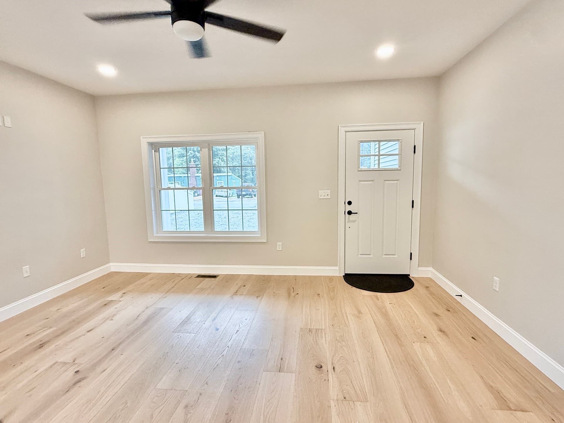 Single Family Residence at 33 Tyng Road, Tyngsborough MA 01879, photo 15 of 42
