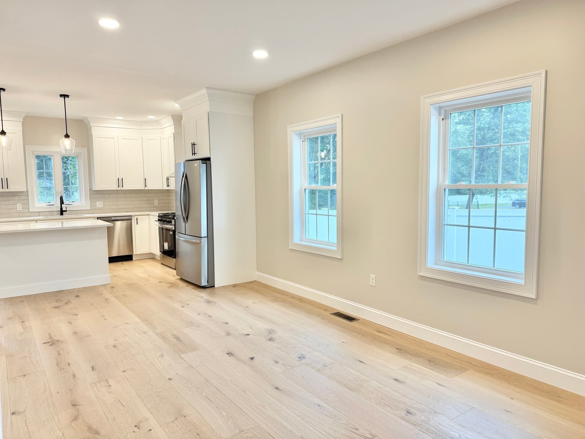 Single Family Residence at 33 Tyng Road, Tyngsborough MA 01879, Tyngsborough, photo 11 of 38