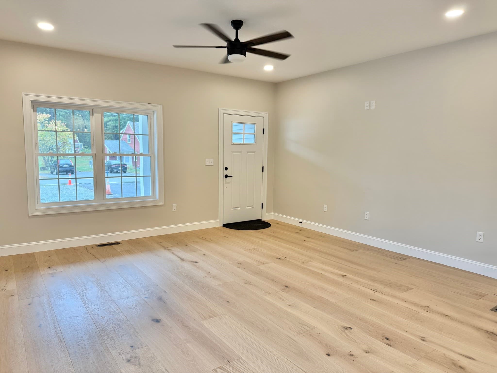 Single Family Residence at 33 Tyng Road, Tyngsborough MA 01879, Tyngsborough, photo 19 of 38
