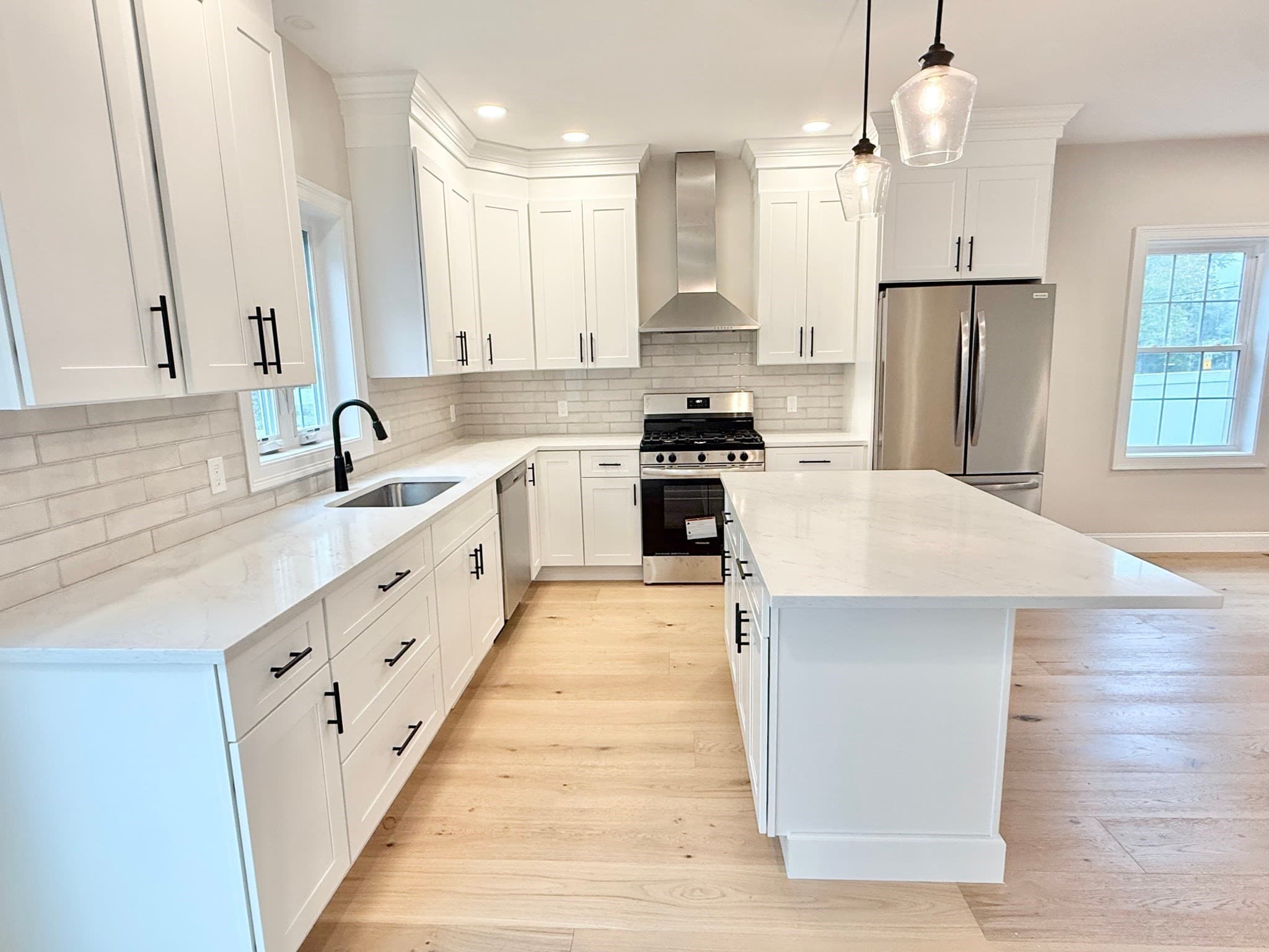 Single Family Residence at 33 Tyng Road, Tyngsborough MA 01879, Tyngsborough, photo 8 of 38