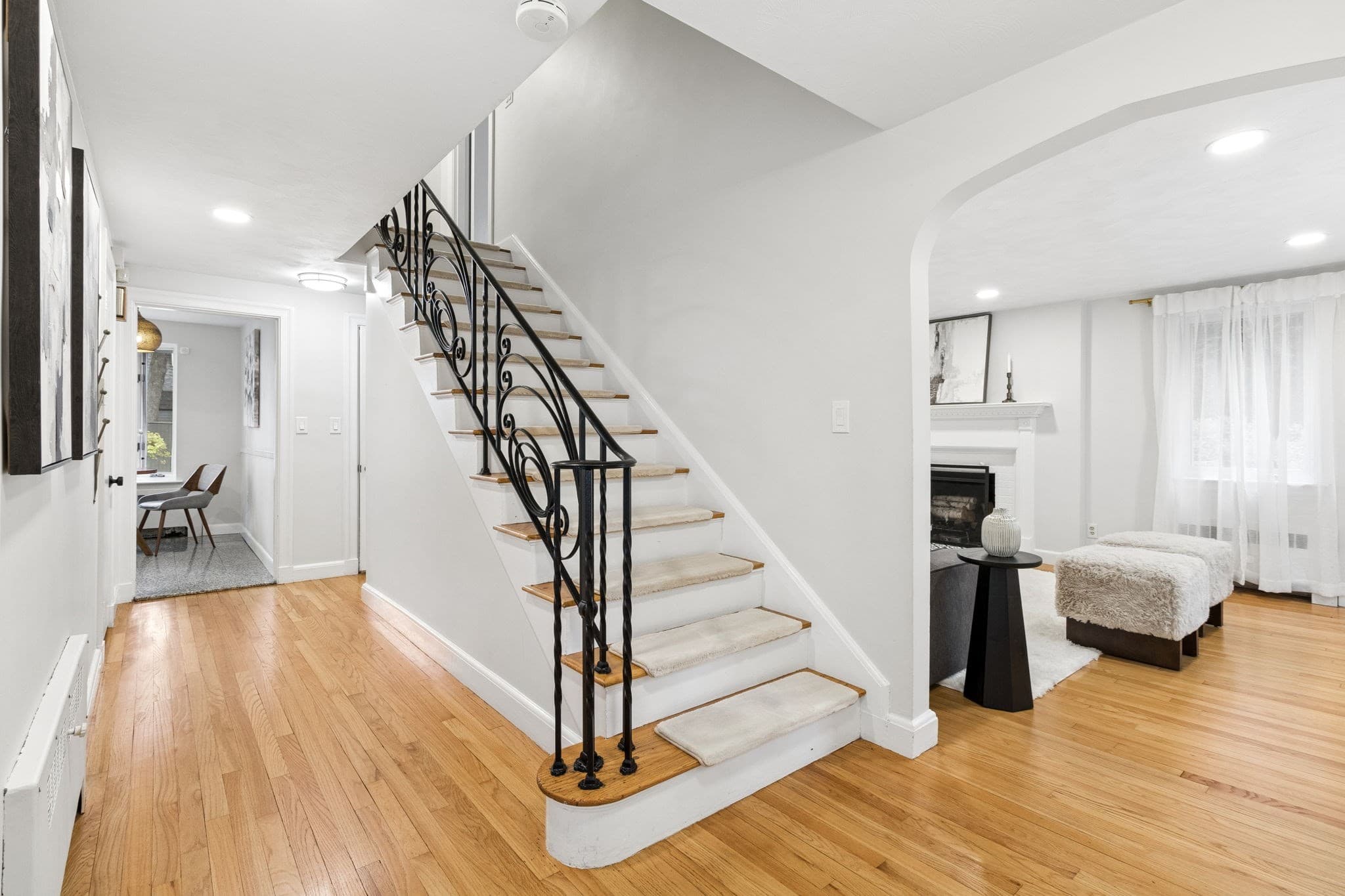 Single Family Residence at 17 Woodhaven Rd, Newton MA 02468, Newton, photo 3 of 28