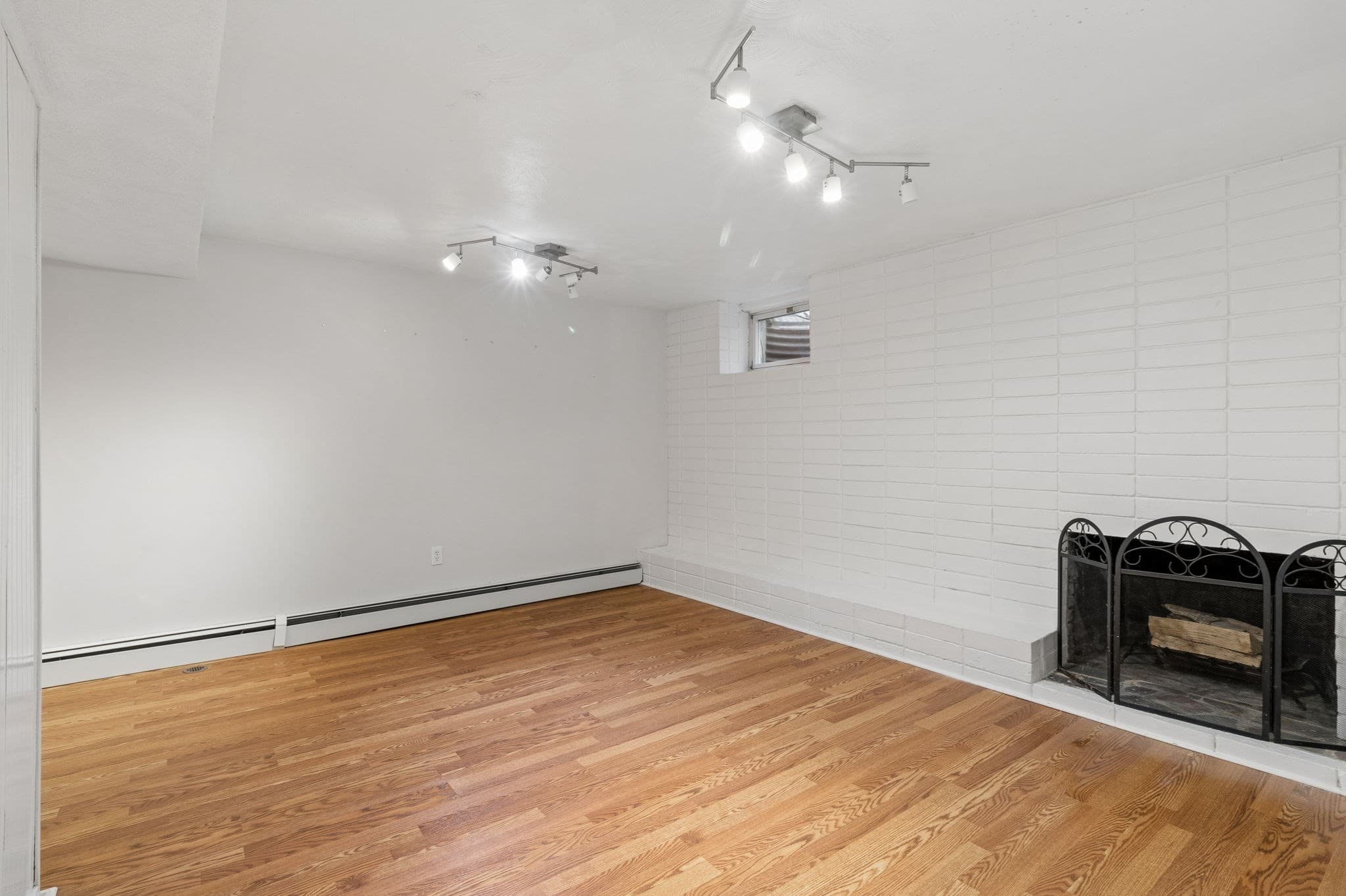 Single Family Residence at 17 Woodhaven Rd, Newton MA 02468, Newton, photo 24 of 28