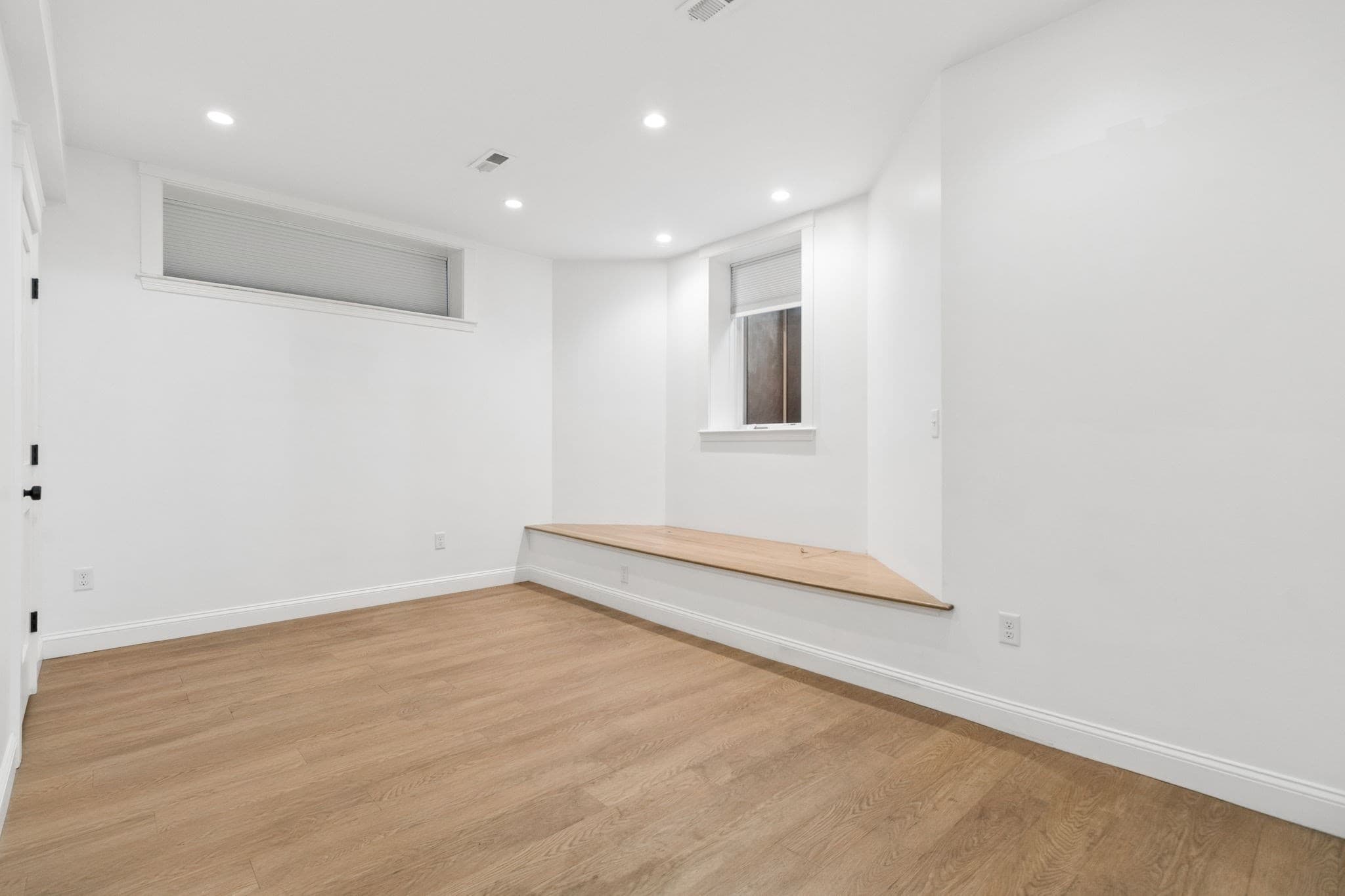 Single Family Residence at 148 Pine St, Newton MA 02466, Newton, photo 24 of 32