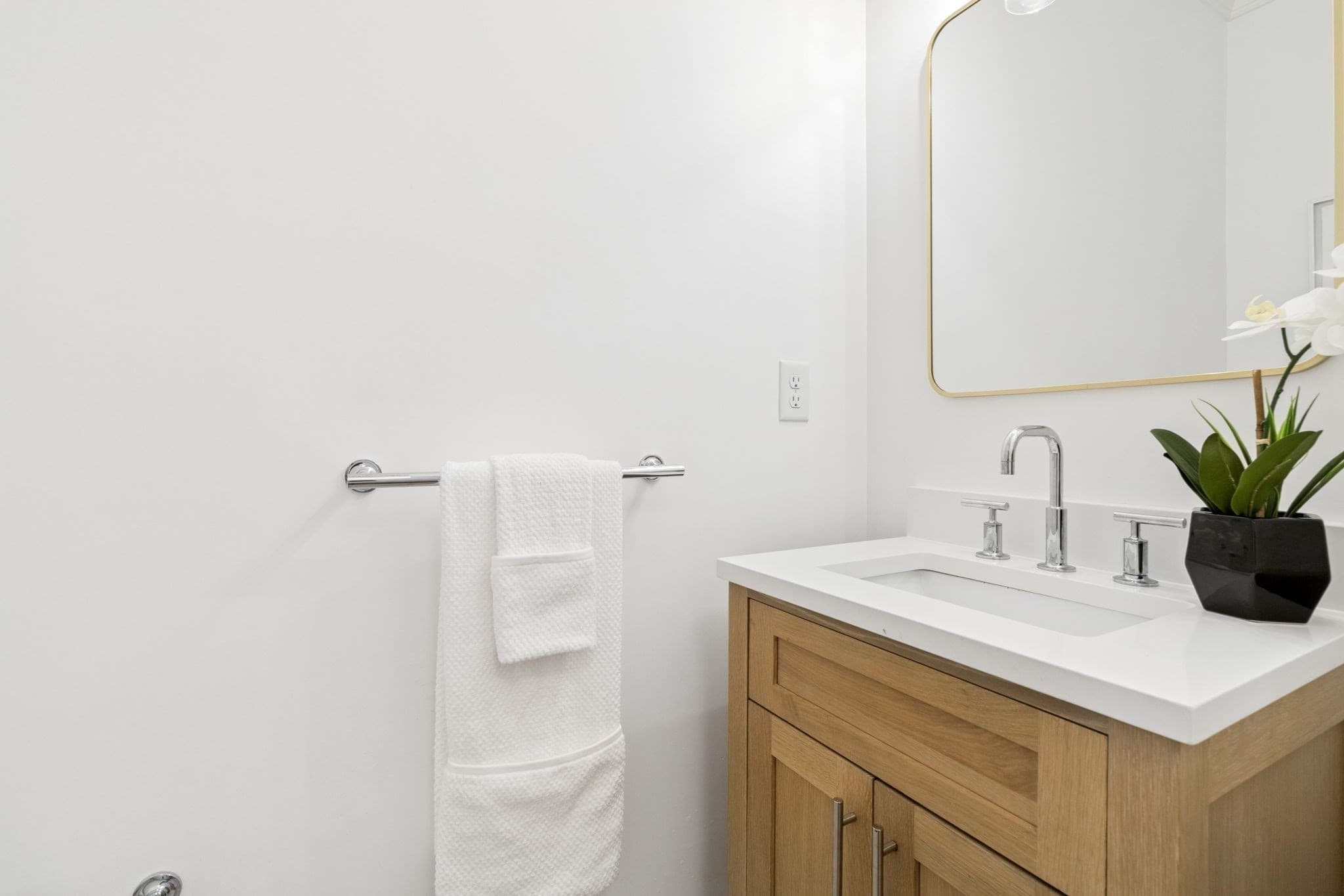 Single Family Residence at 148 Pine St, Newton MA 02466, Newton, photo 11 of 32
