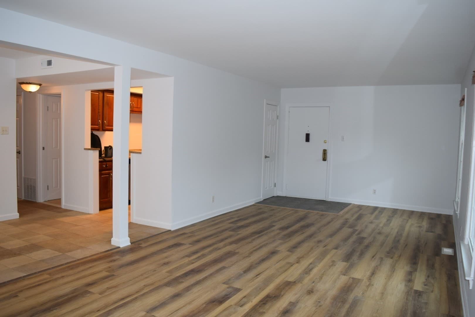 Condominium at 38 Yorktown Drive # A, Springfield MA 01108, Springfield, photo 2 of 20