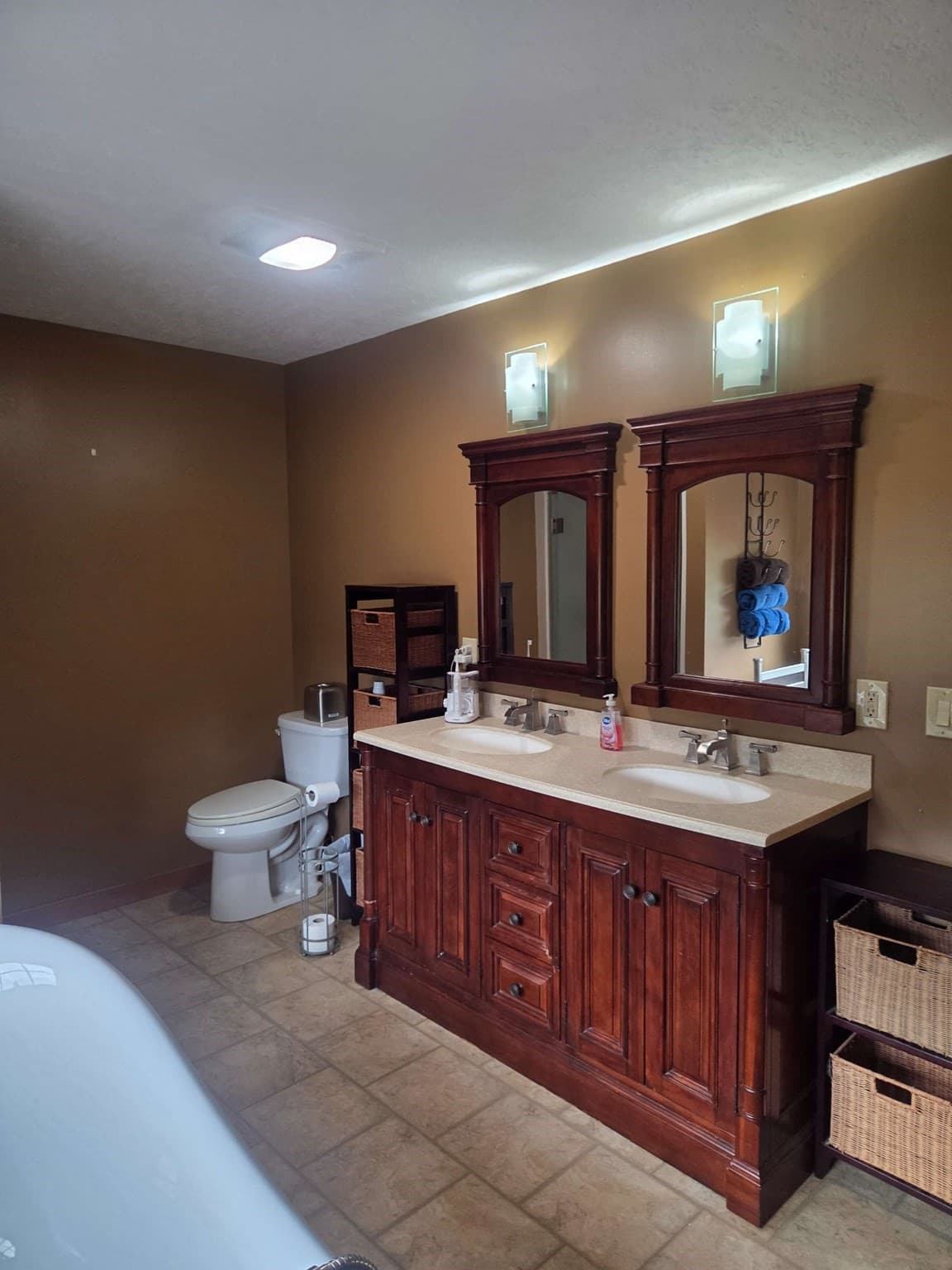 Single Family Residence at 307 Chicopee St, Granby MA 01033, Granby, photo 6 of 42