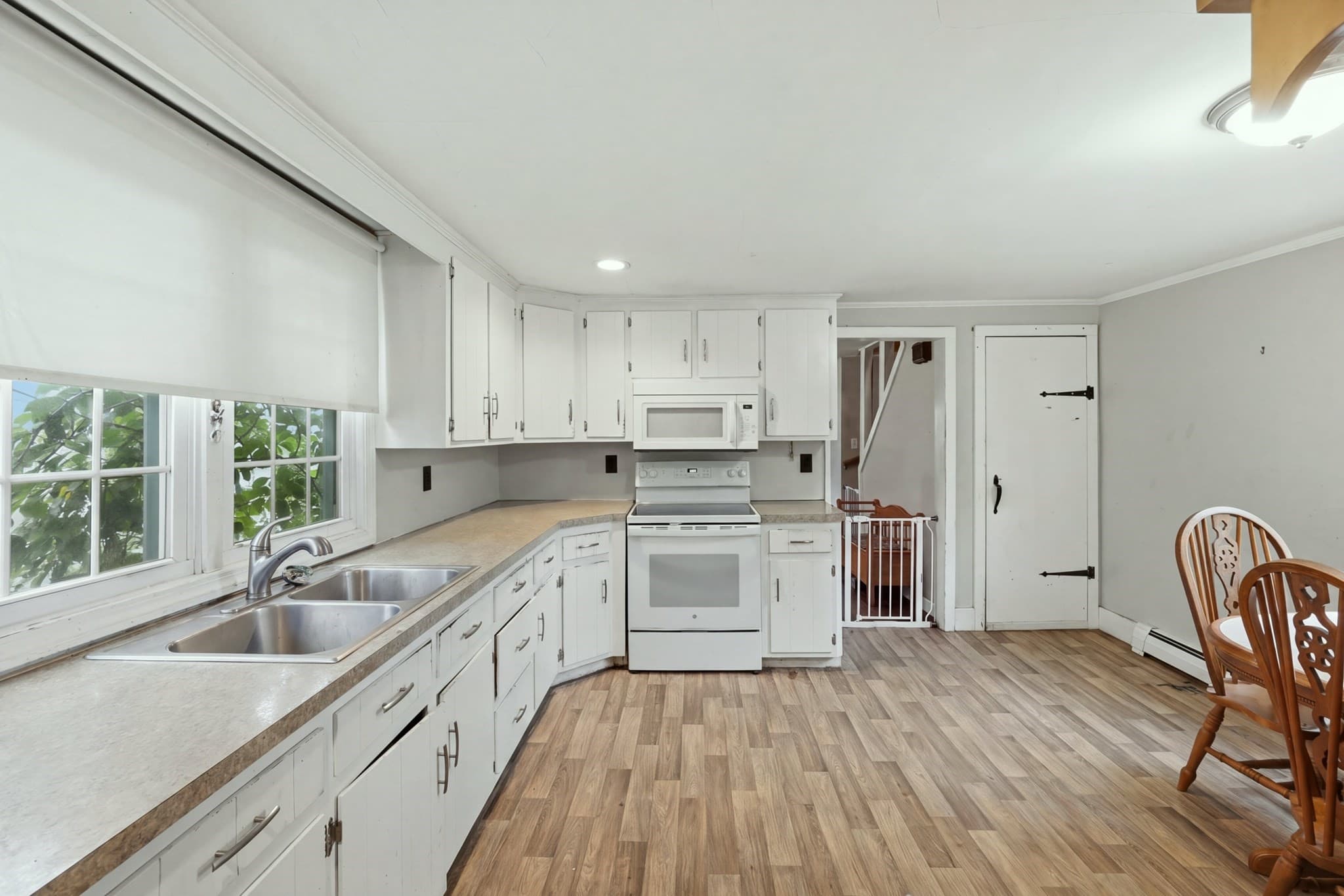 Single Family Residence at 4052 Main St, Palmer MA 01079, Palmer, photo 6 of 23