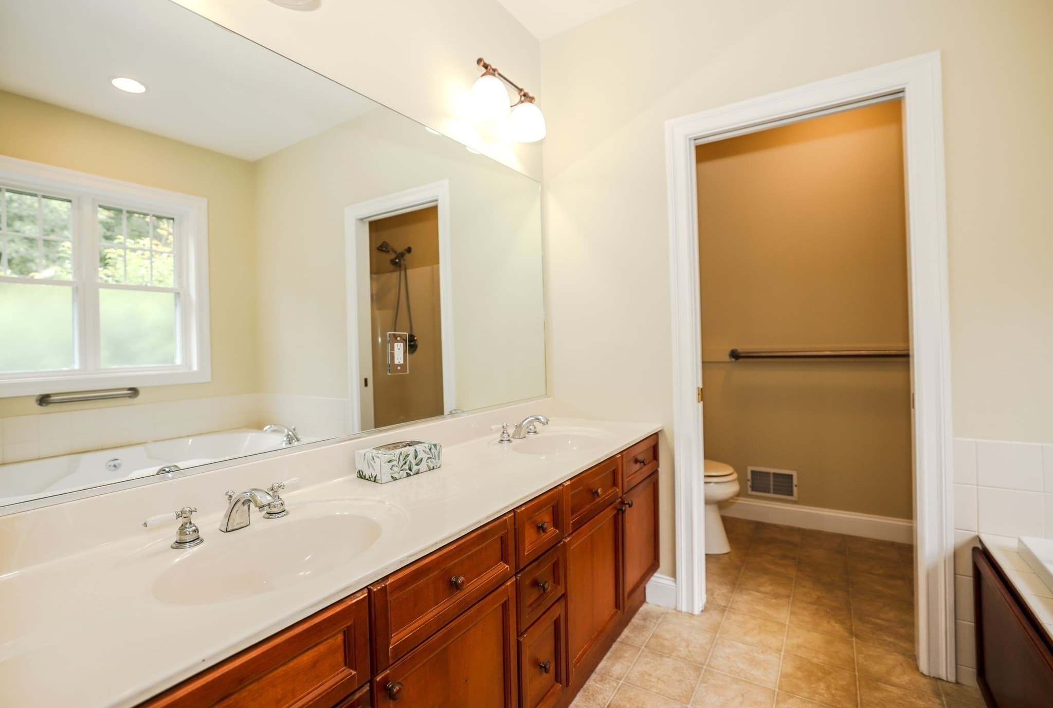 Condominium at 4 Elmwood Way # 14, Amherst NH 03031, Amherst, photo 20 of 39