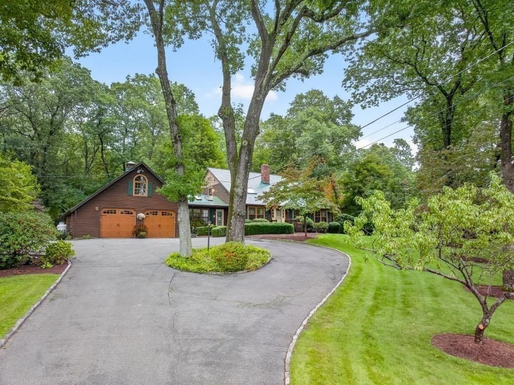 201 Cushman Rd., North Attleboro MA 02760