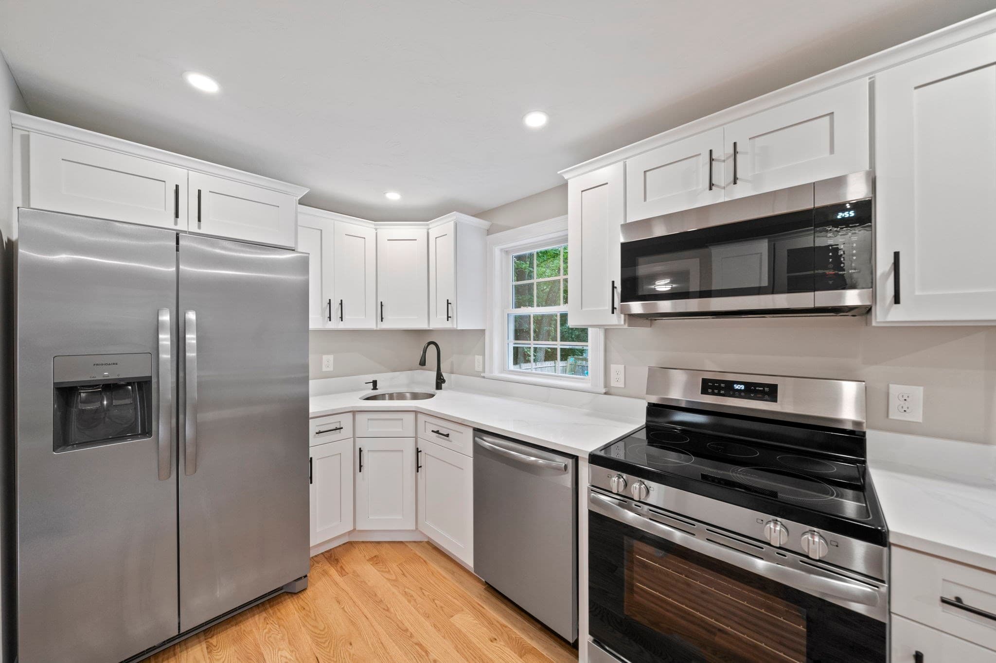 Single Family Residence at 3 Taylor Point Road, Pembroke MA 02359, Pembroke, photo 6 of 38