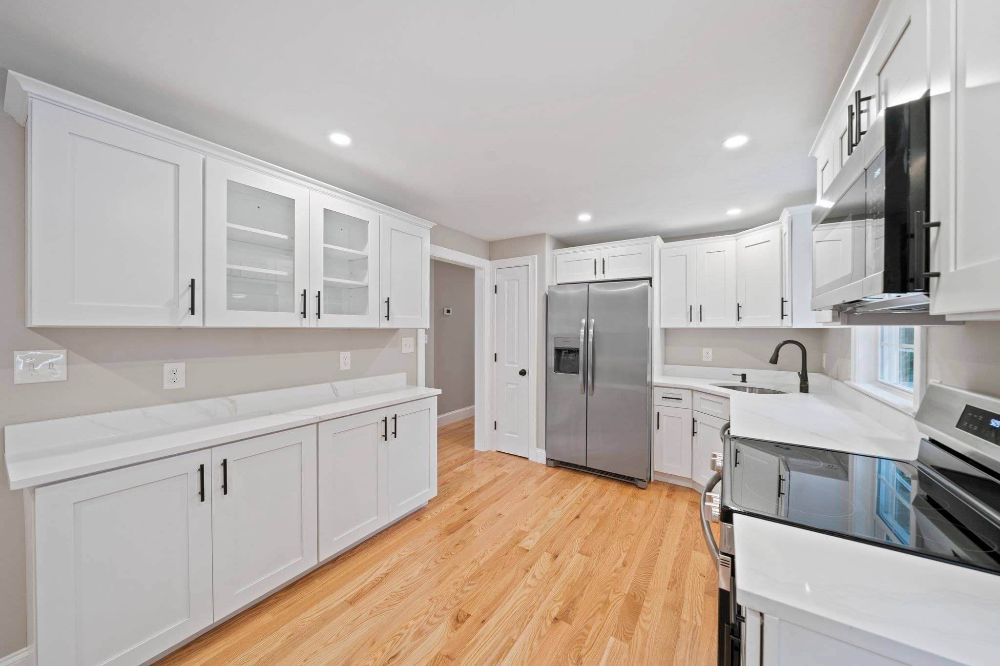 Single Family Residence at 3 Taylor Point Road, Pembroke MA 02359, Pembroke, photo 5 of 38