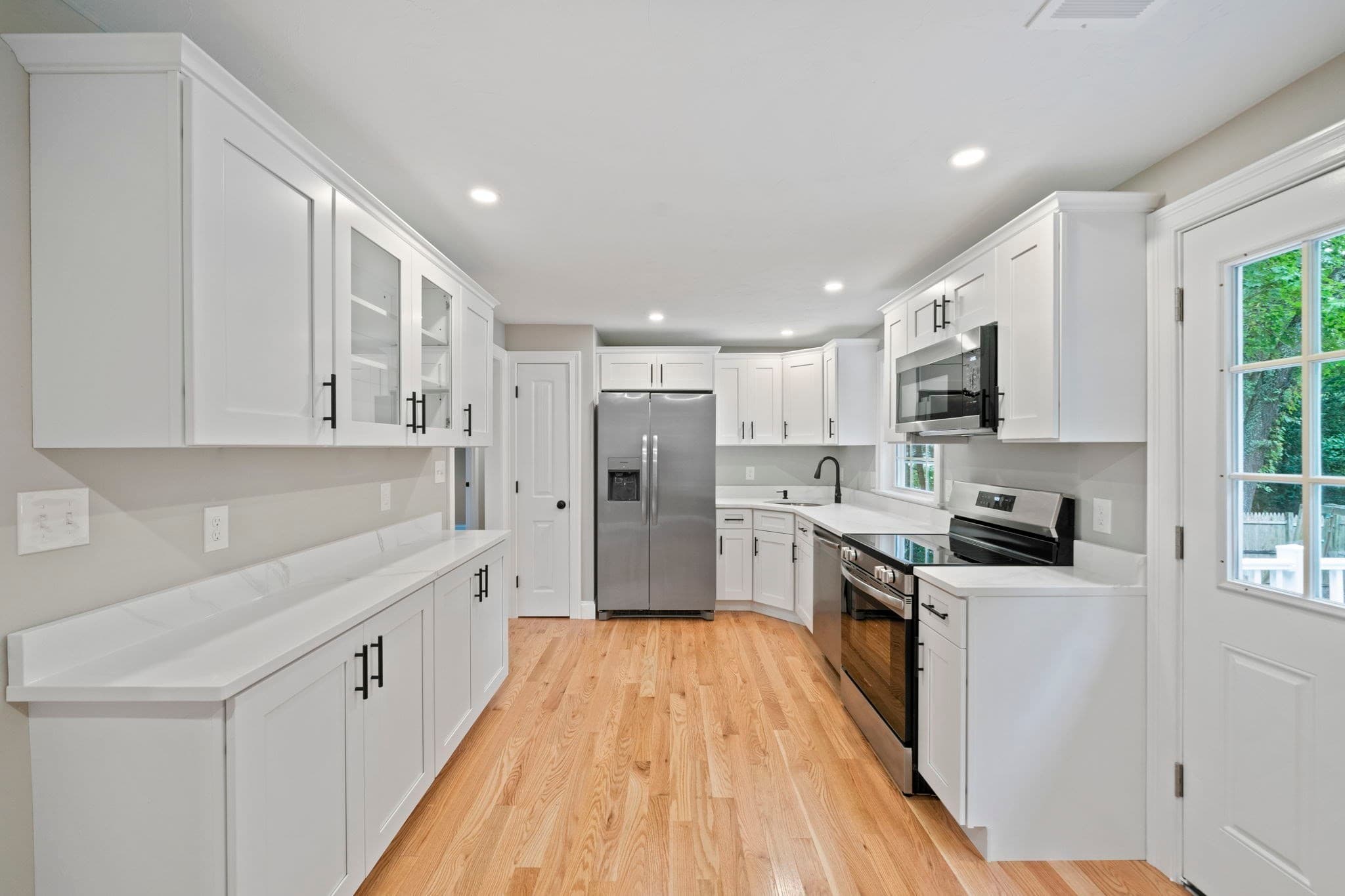 Single Family Residence at 3 Taylor Point Road, Pembroke MA 02359, Pembroke, photo 4 of 38