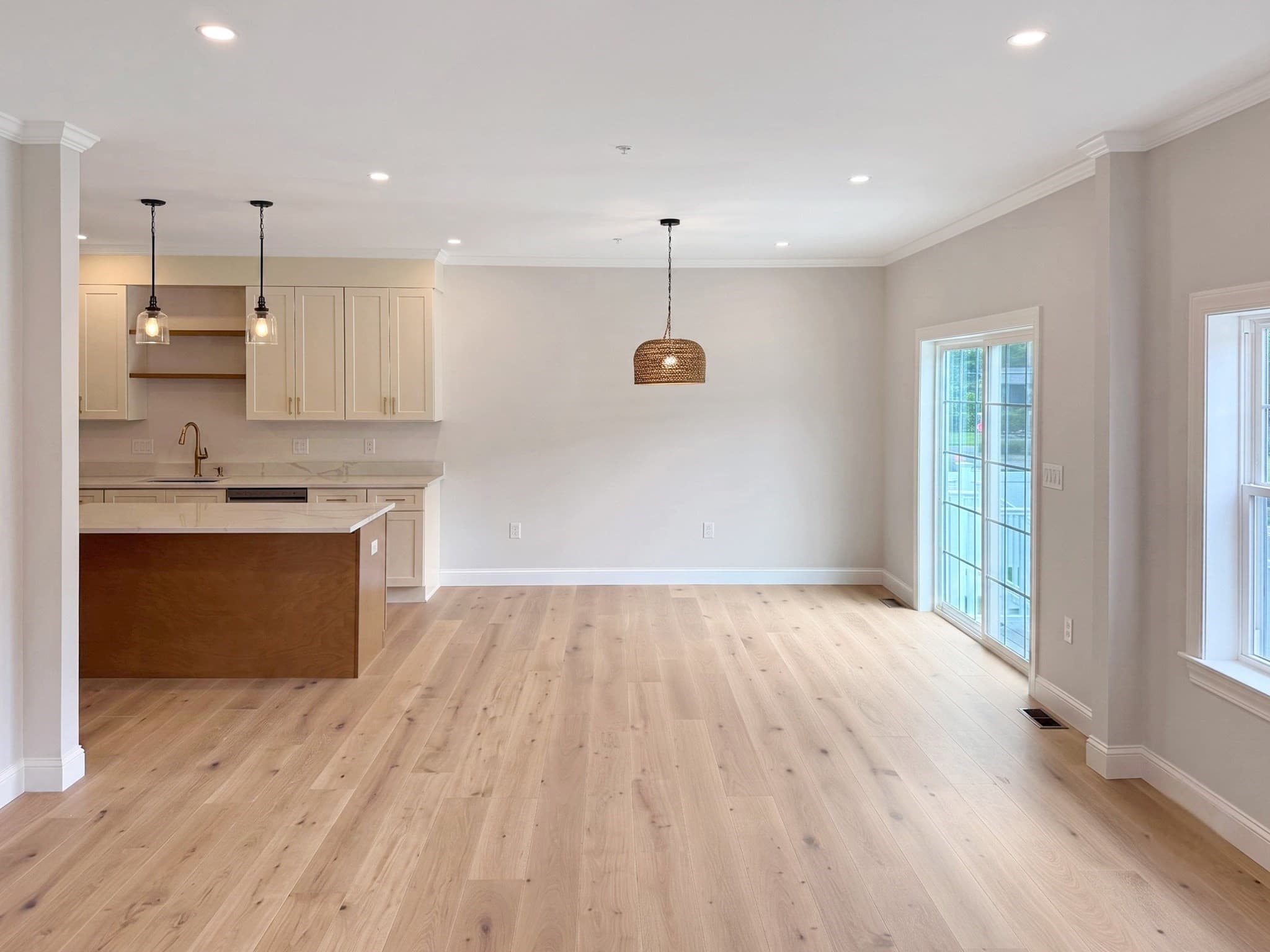 9 Whitman Circle # 9, Bellingham MA 02019
