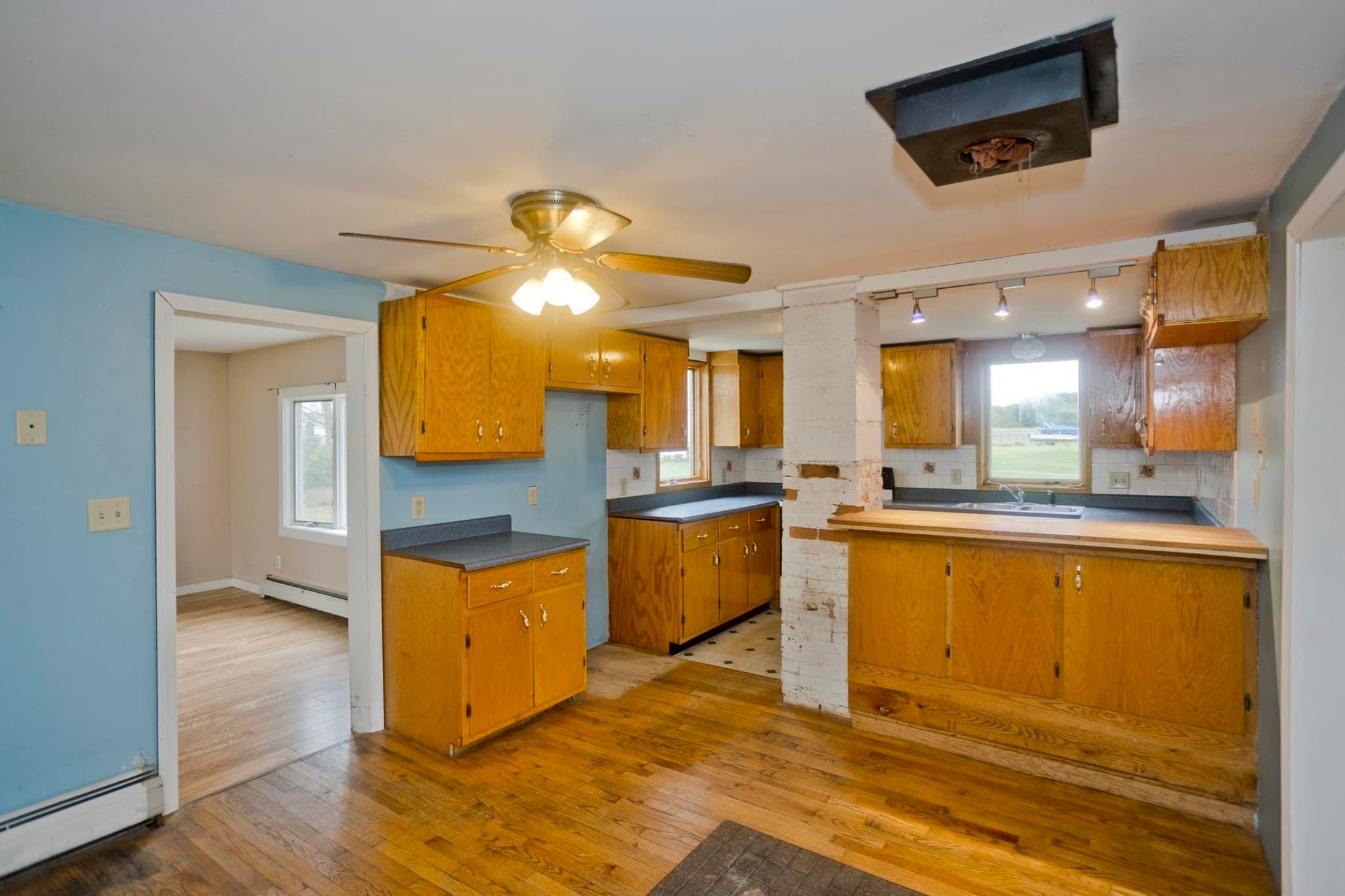 Single Family Residence at 94 Chestnut St, Hatfield MA 01038, Hatfield, photo 12 of 34