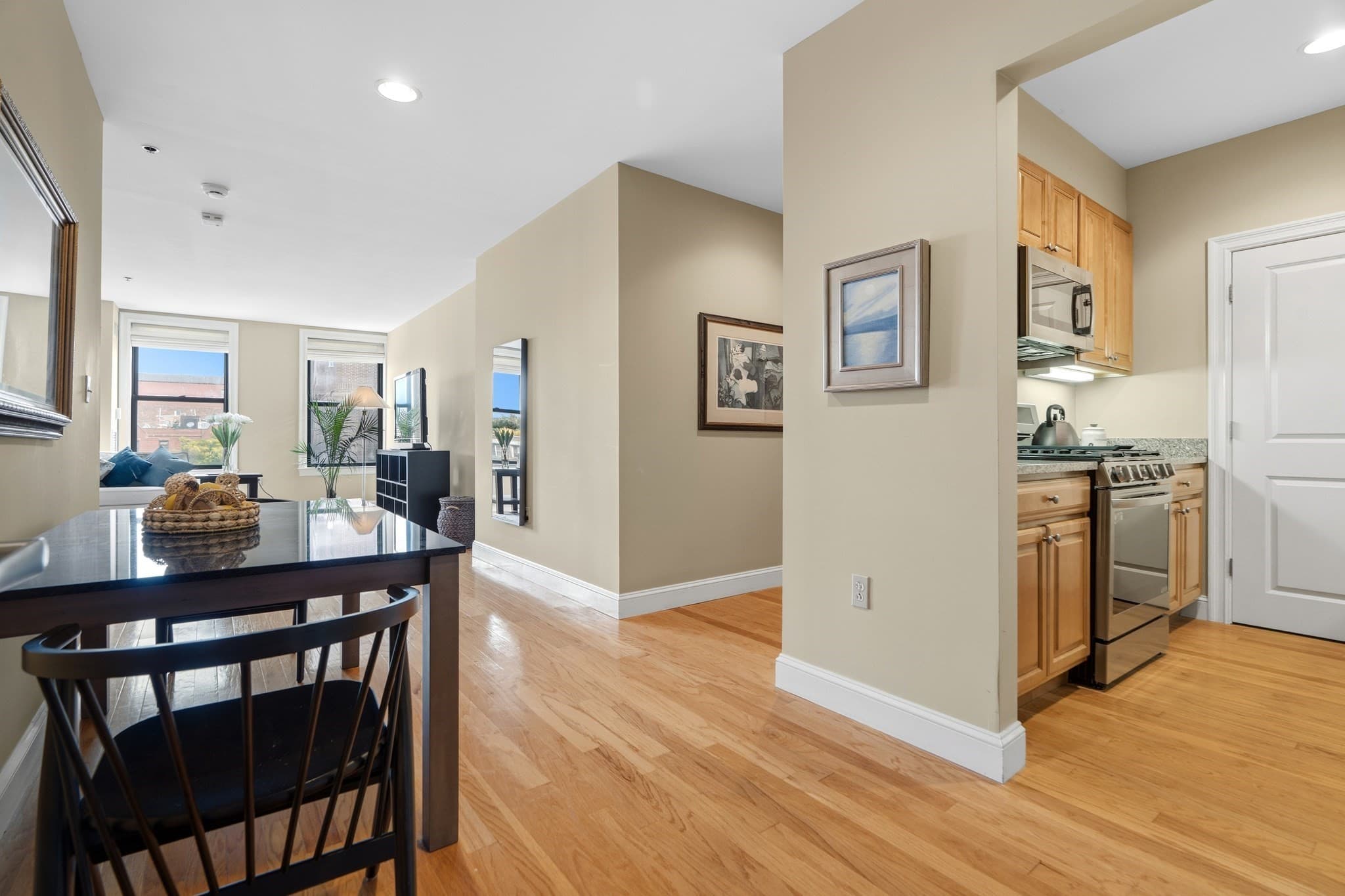 Condominium at 1723 Washington St # 410, Boston MA 02118, Boston, photo 5 of 22
