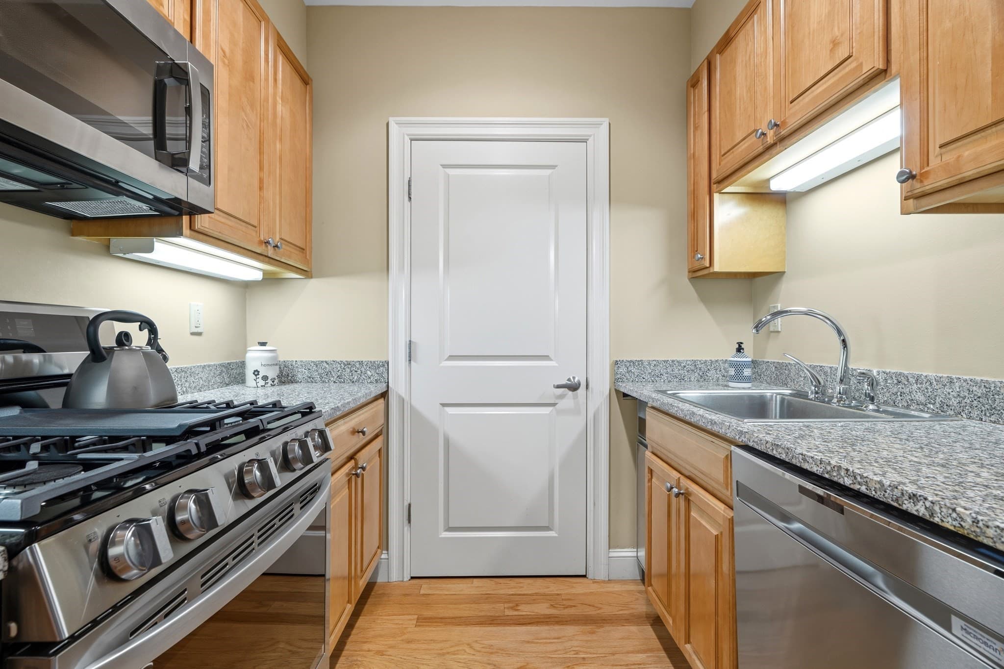 Condominium at 1723 Washington St # 410, Boston MA 02118, Boston, photo 9 of 22