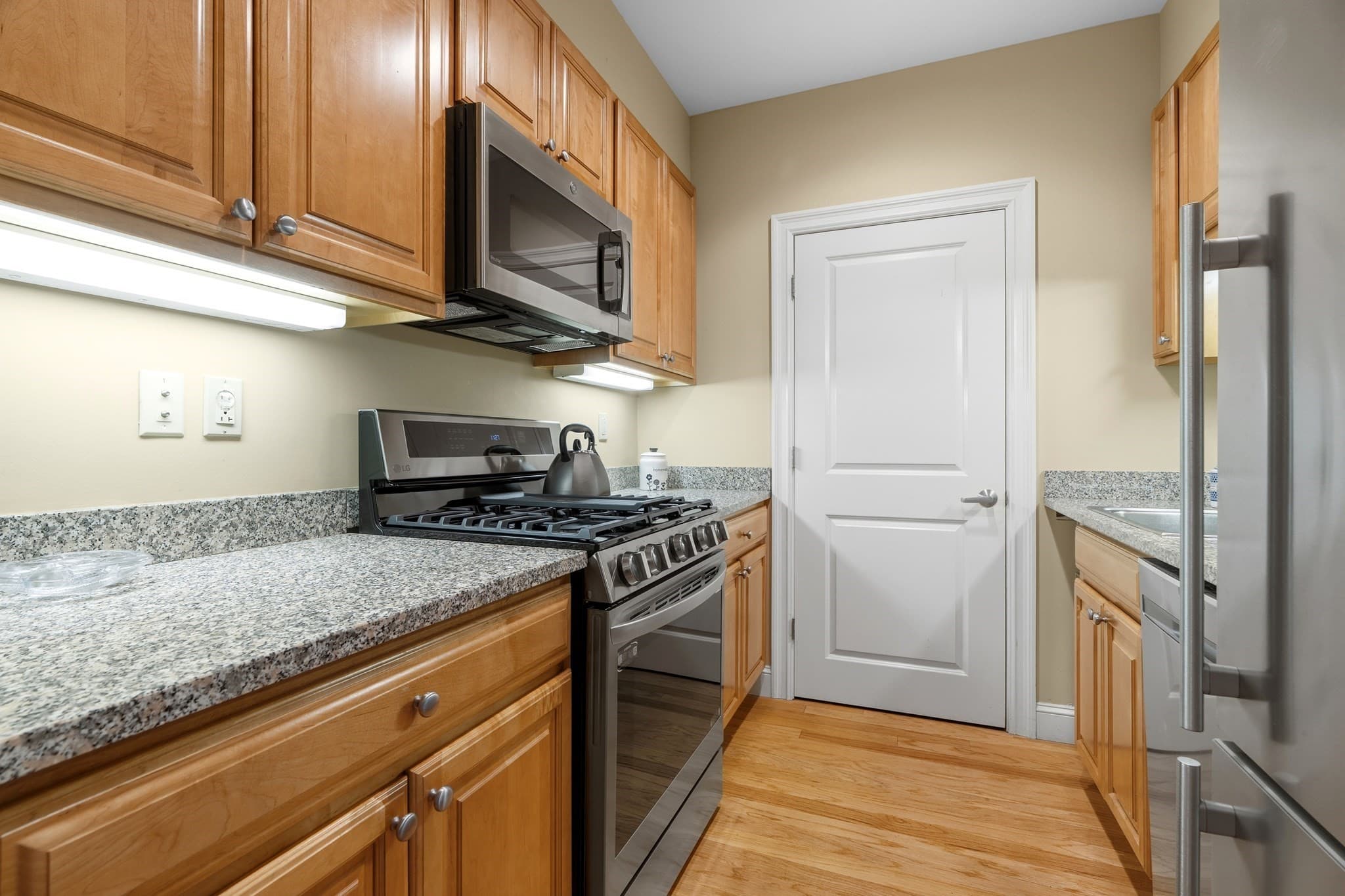 Condominium at 1723 Washington St # 410, Boston MA 02118, Boston, photo 10 of 22