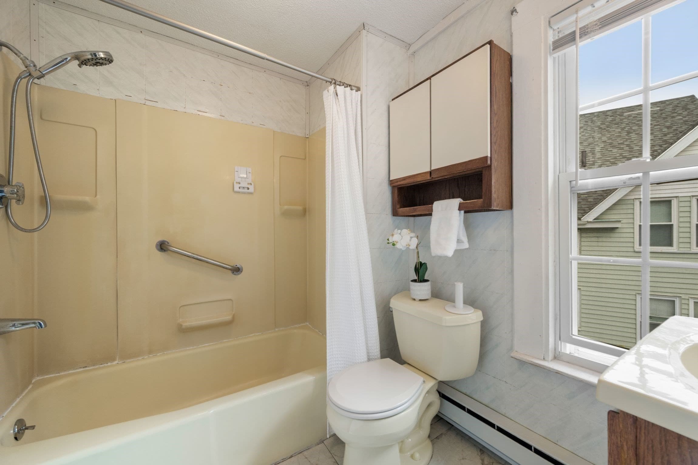 Single Family Residence at 8 Pulaski St, Peabody MA 01960, Peabody, photo 20 of 29